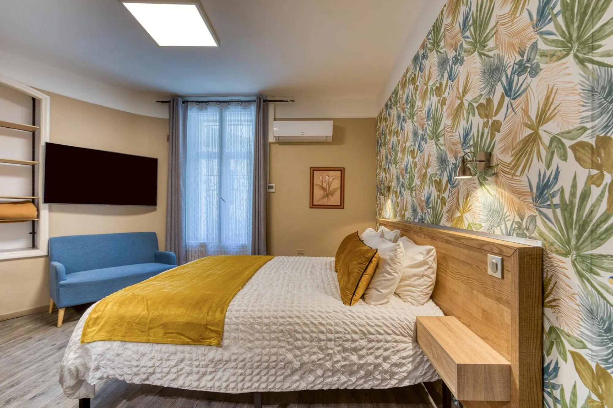 Bed in Hôtel Mistral Comédie Saint Roch