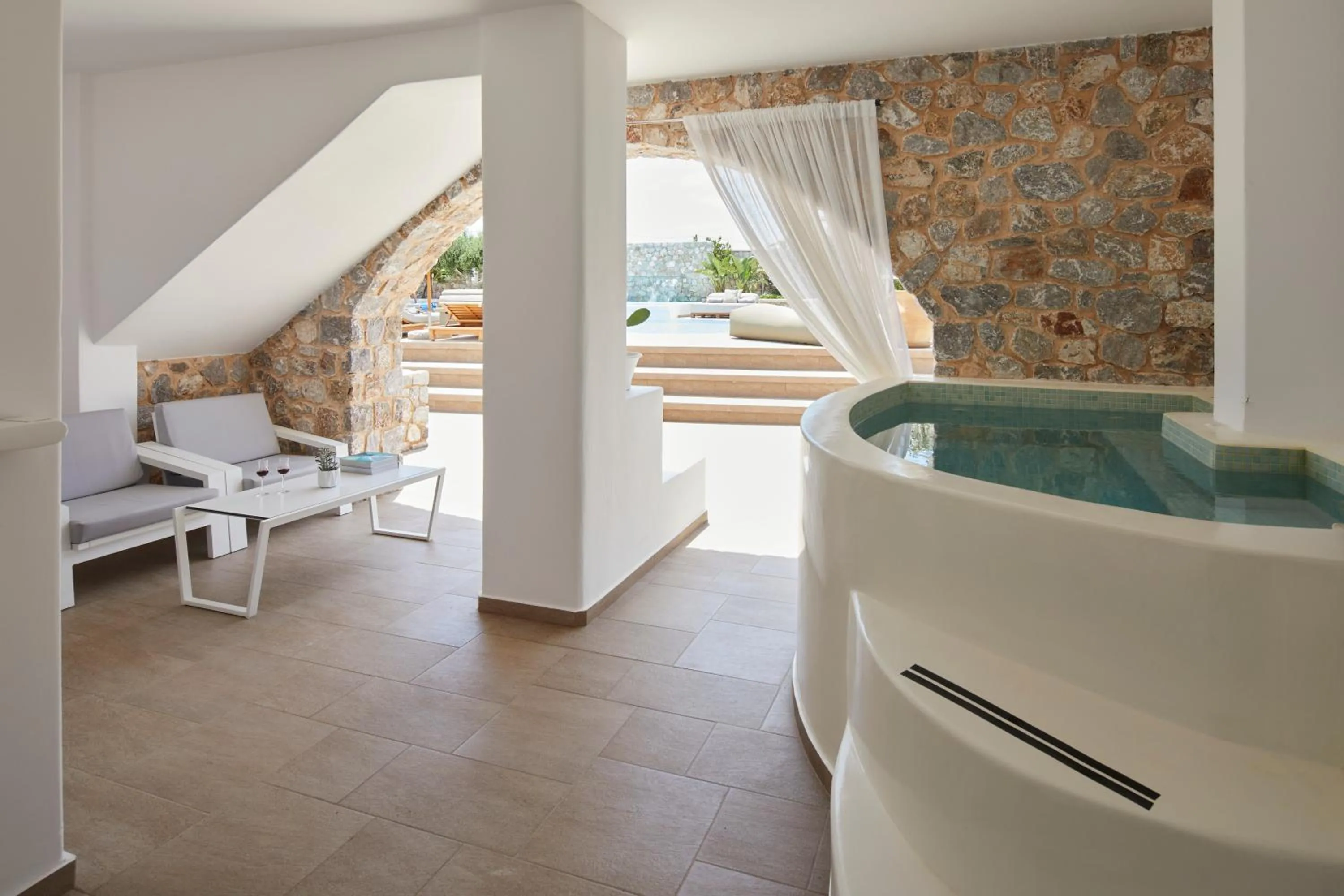 Hot Tub in Orabel Suites Santorini (Adults Only)