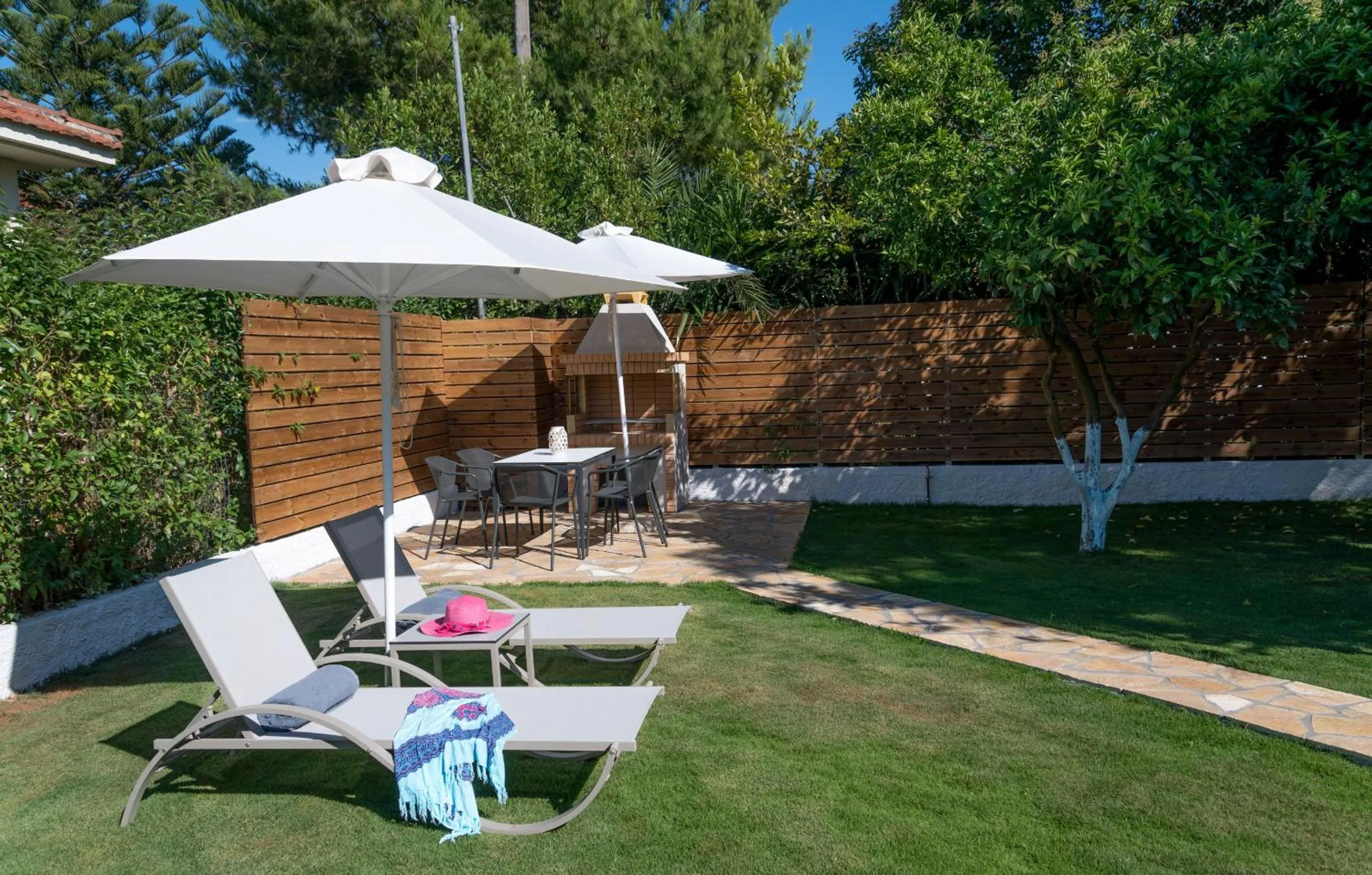 Garden in Acharavi Beach Hotel