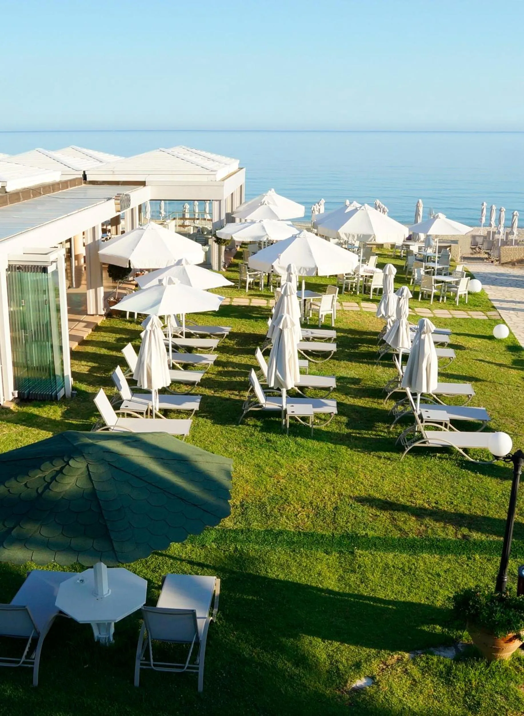 Garden in Acharavi Beach Hotel