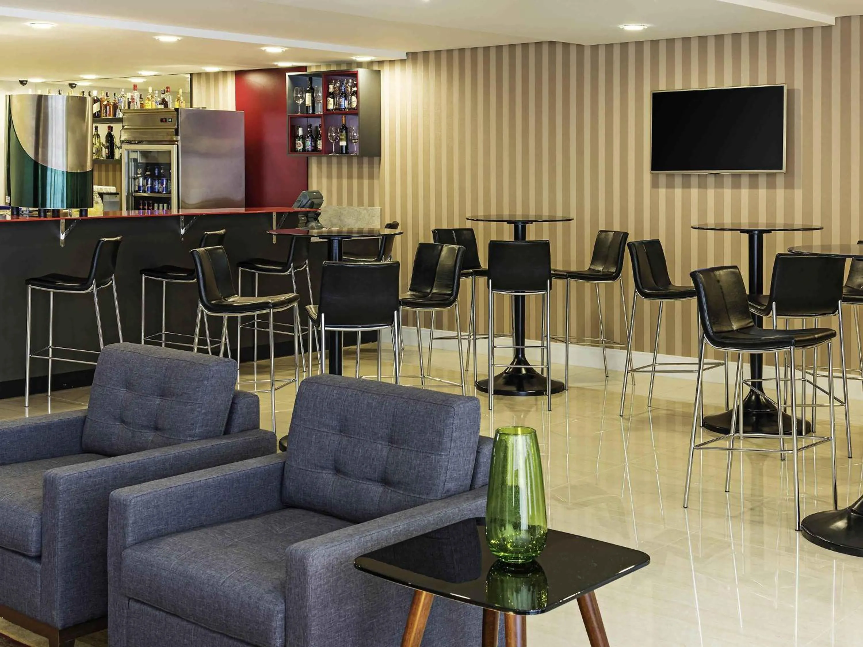 Restaurant/places to eat in Mercure Ribeirão Preto