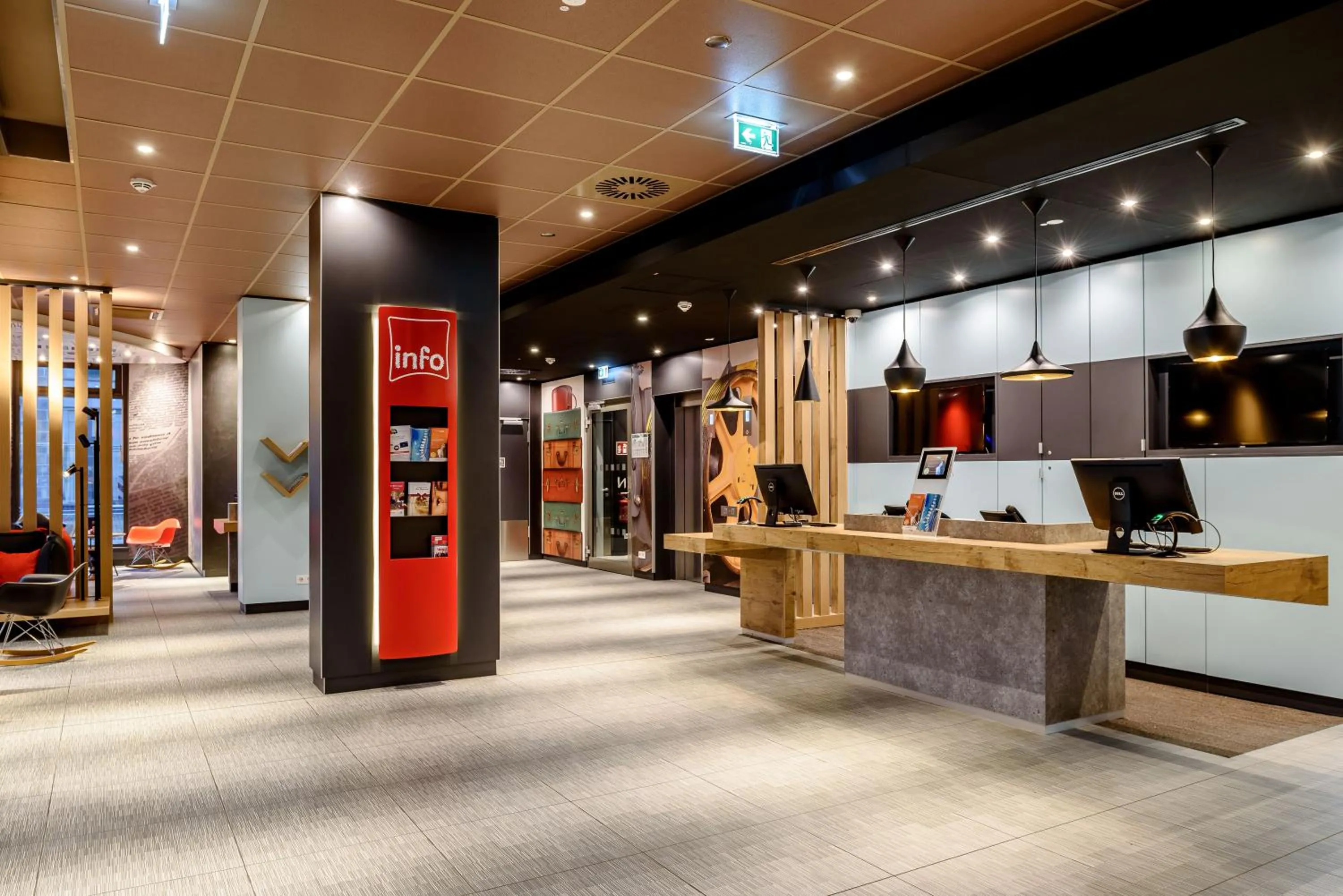Lobby or reception in Ibis Leipzig City