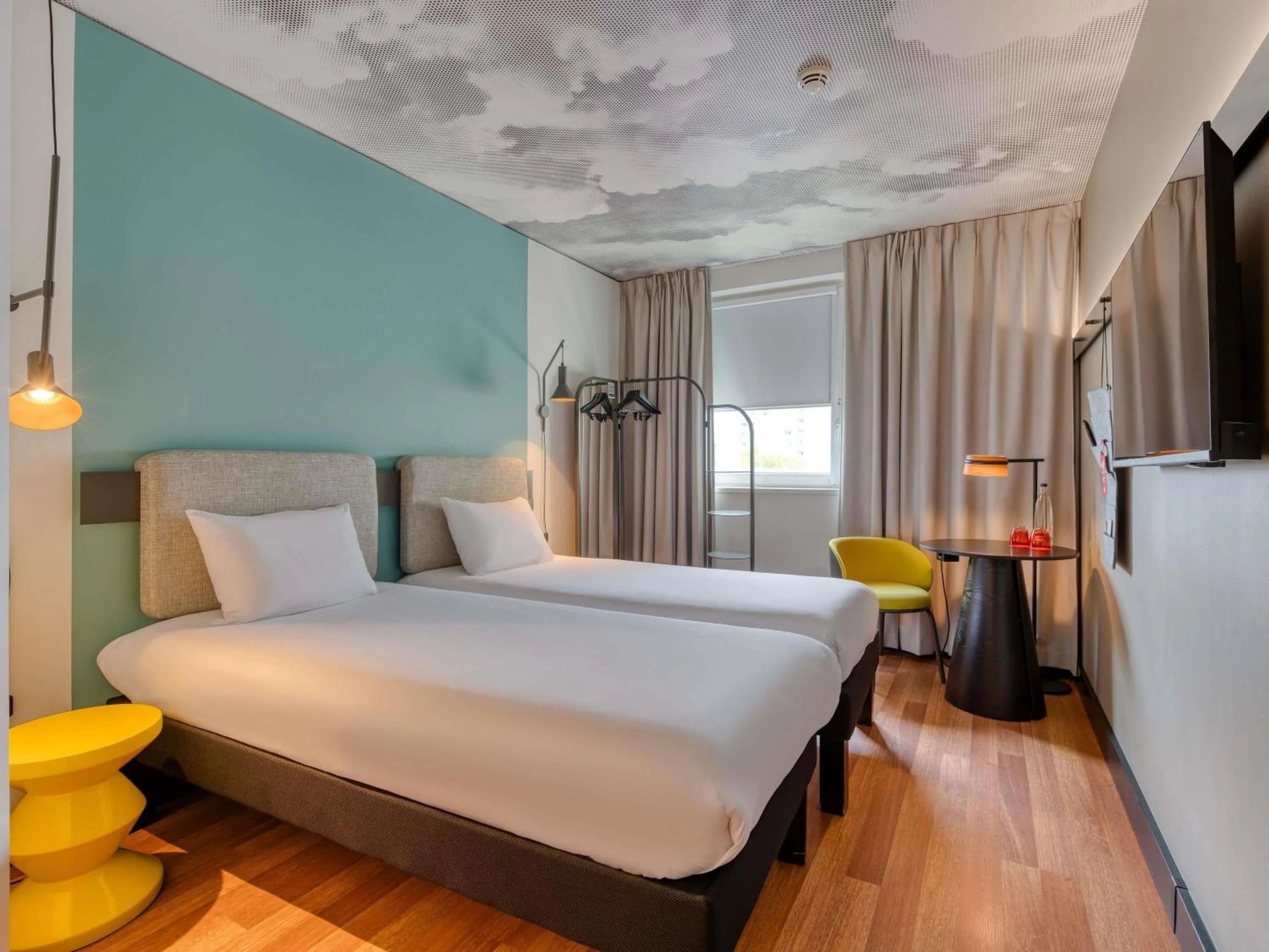 Bedroom, Bed in Ibis Leipzig City