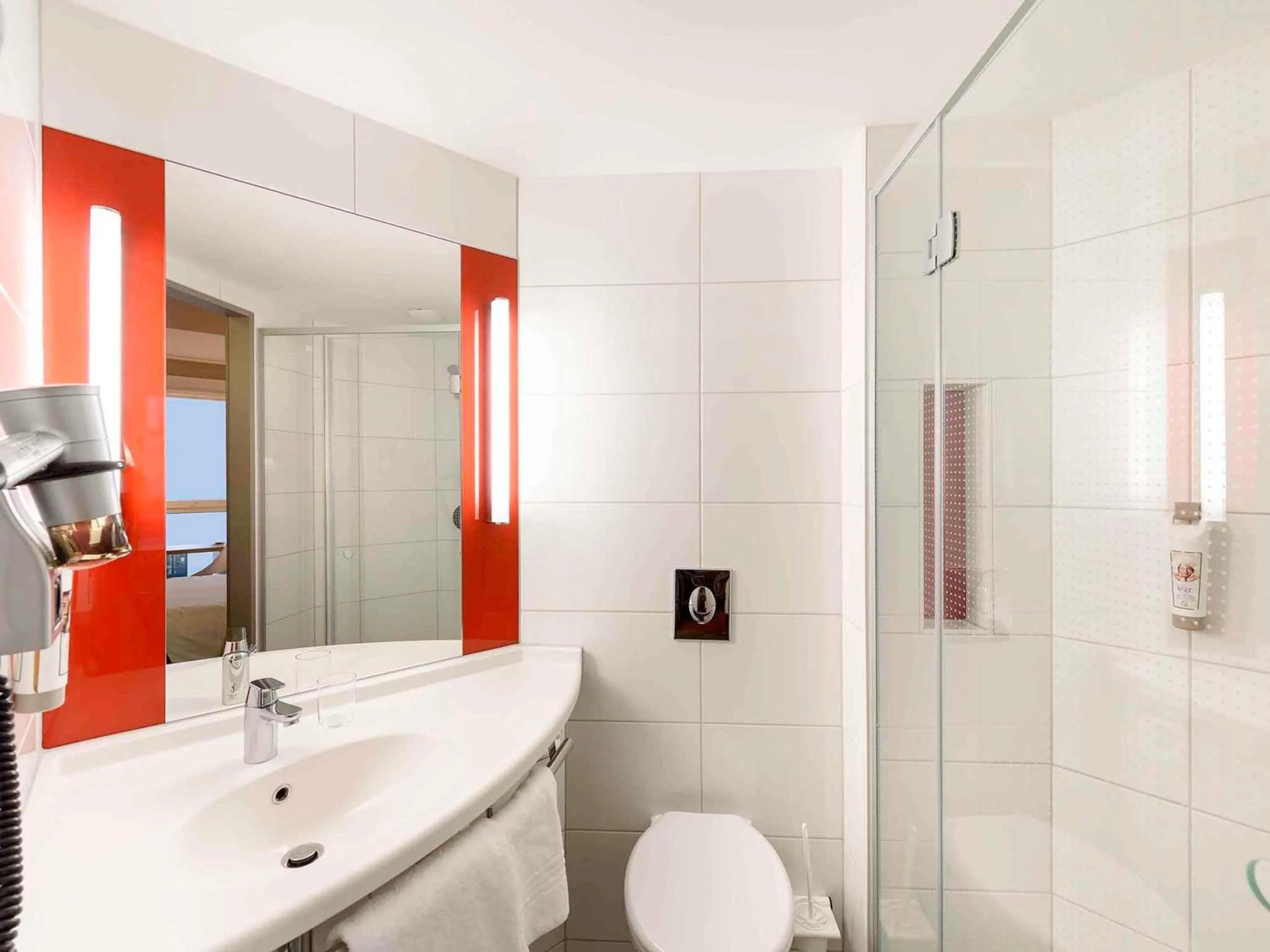 Bedroom in Ibis Leipzig City