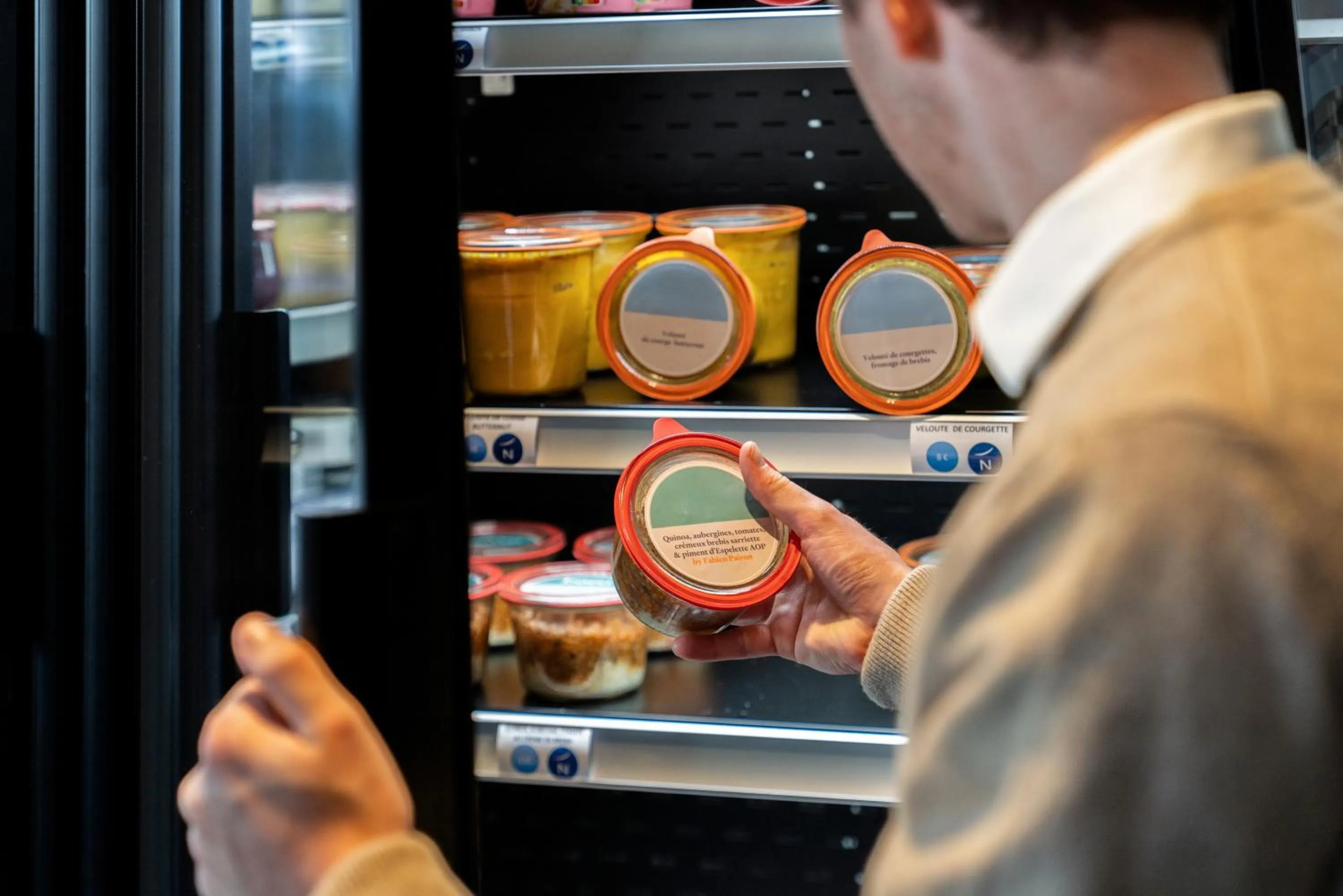 Food and drinks in Novotel Suites Paris Expo Porte de Versailles