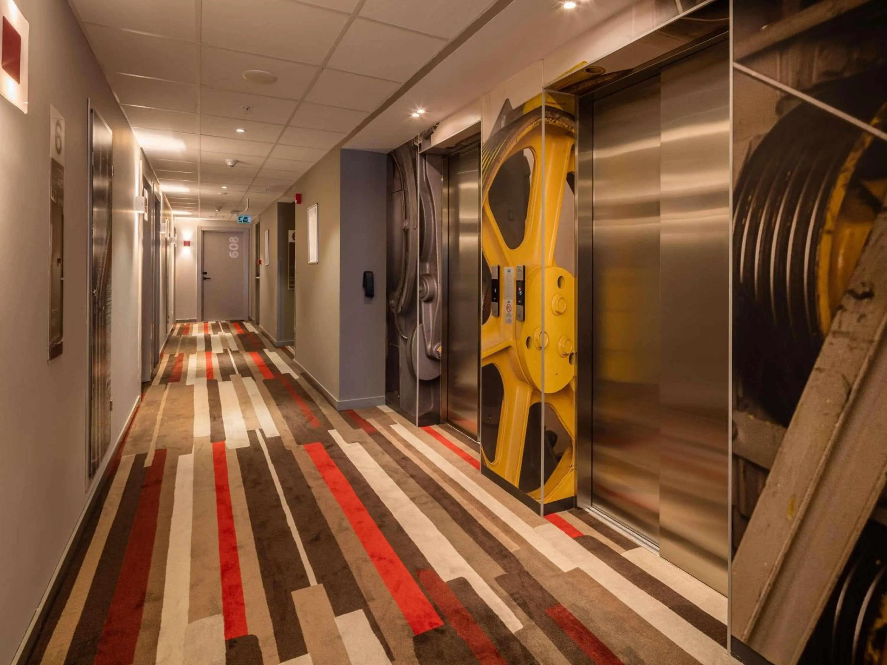 Bedroom in Ibis Istanbul West