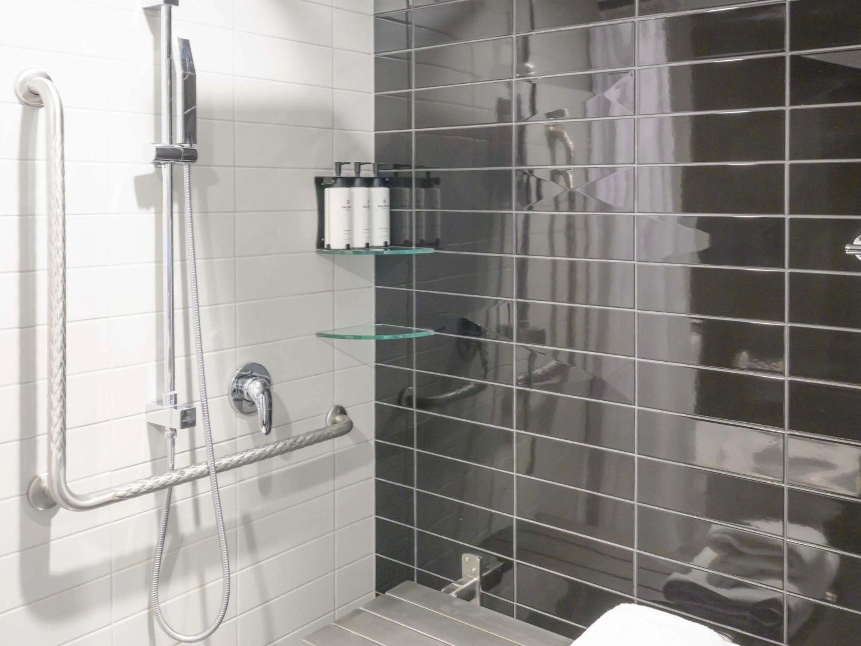 Bedroom in Sofitel Wellington