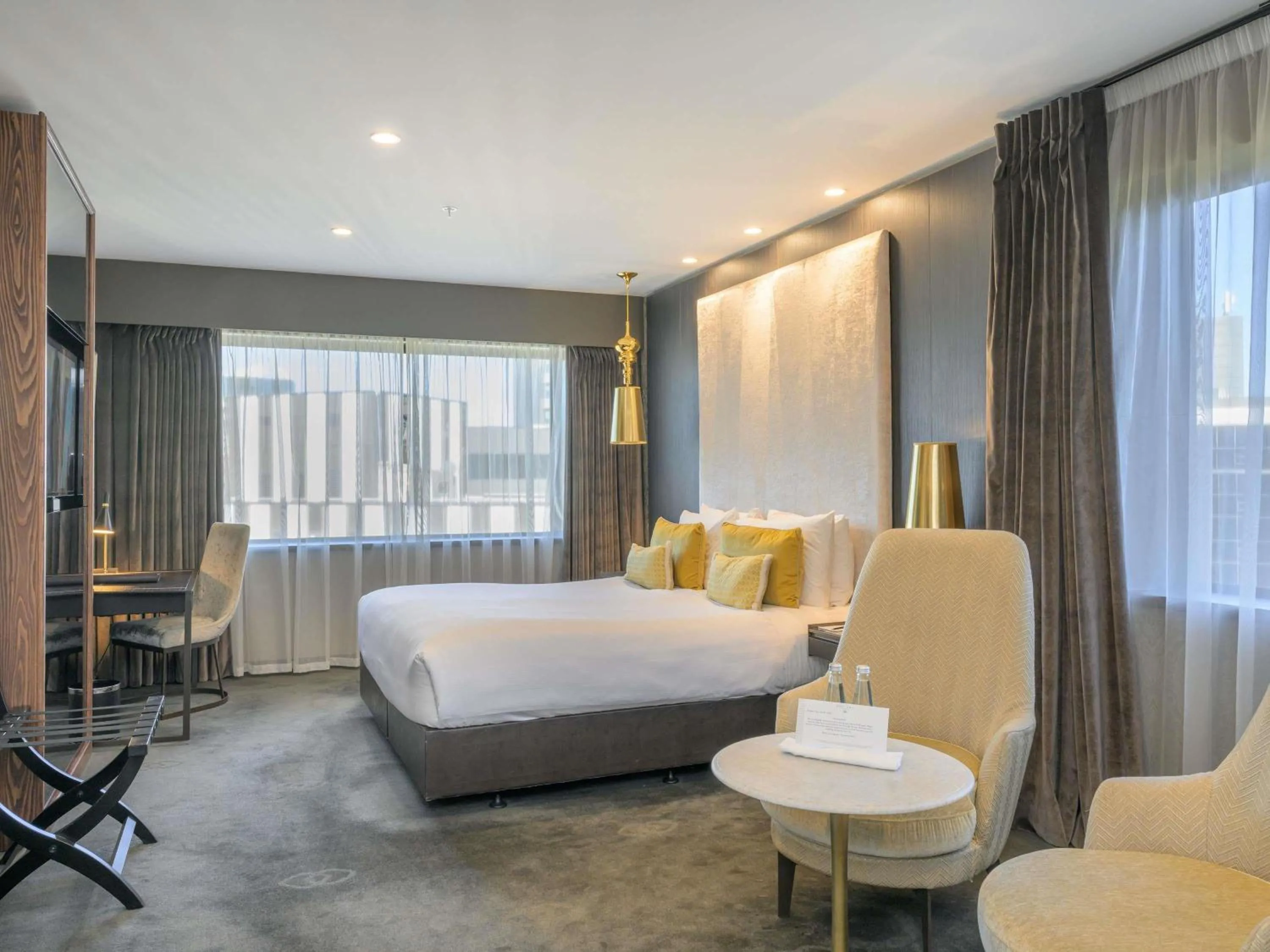 Bedroom, Bed in Sofitel Wellington