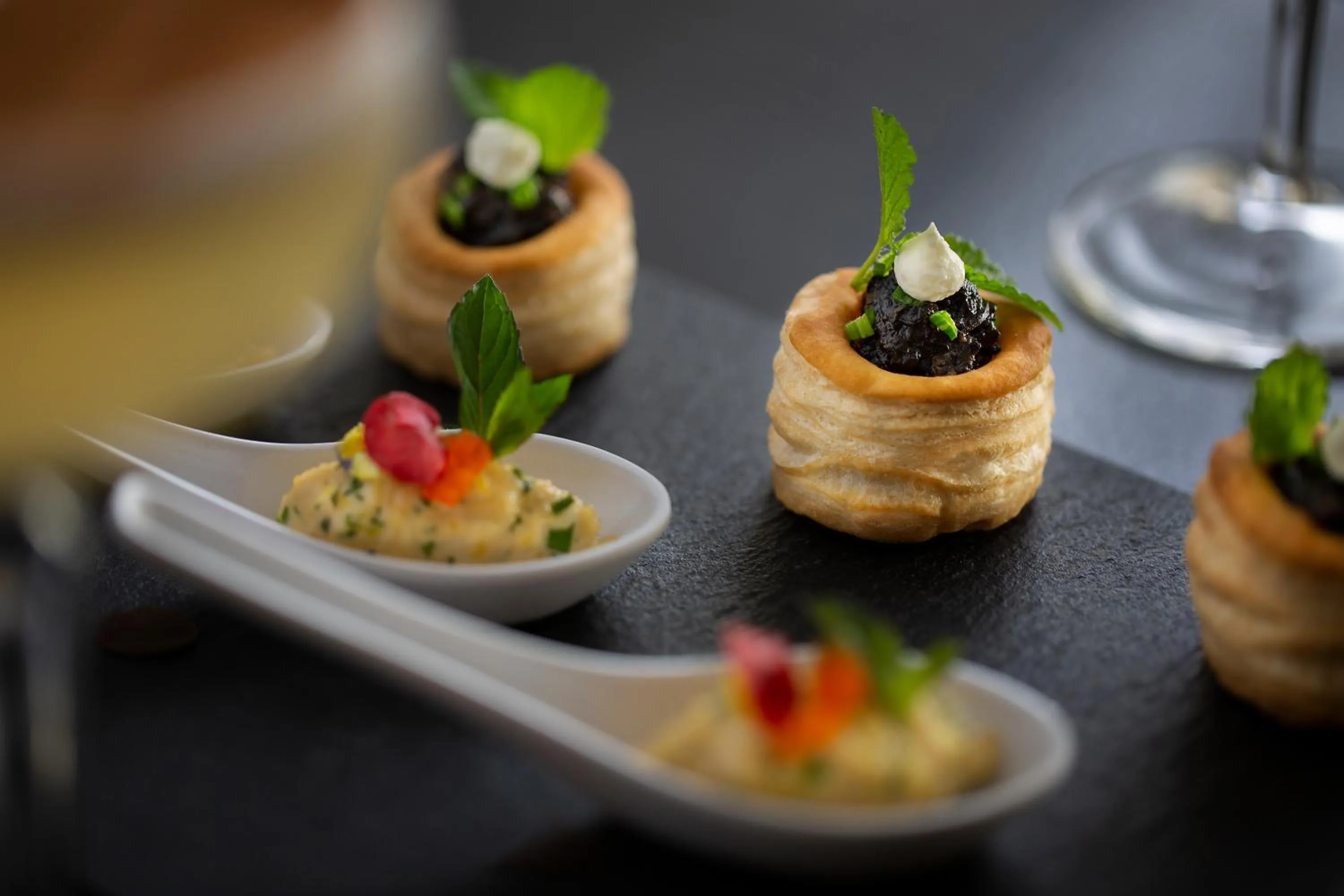 Restaurant/places to eat in Sofitel Wellington