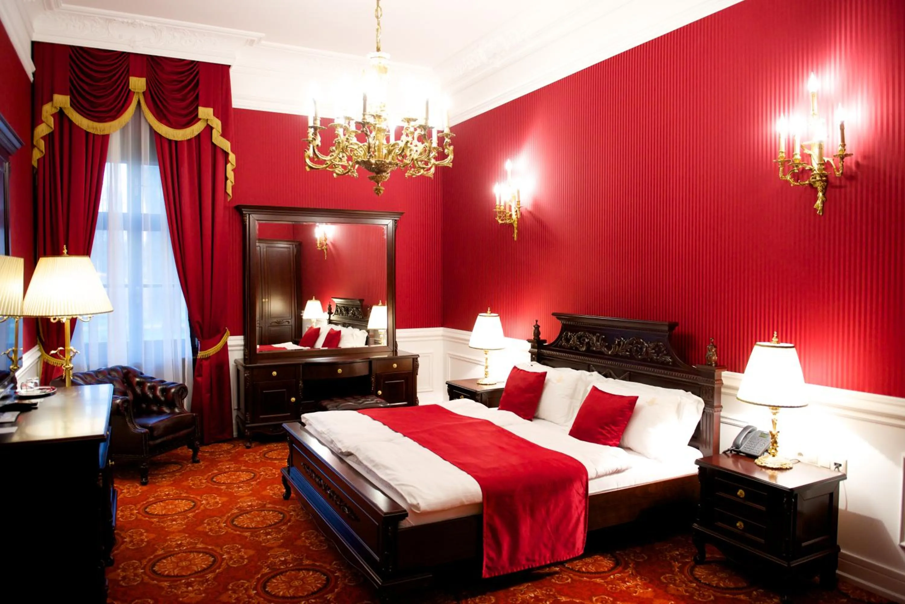 Photo of the whole room in Forgách Kastély