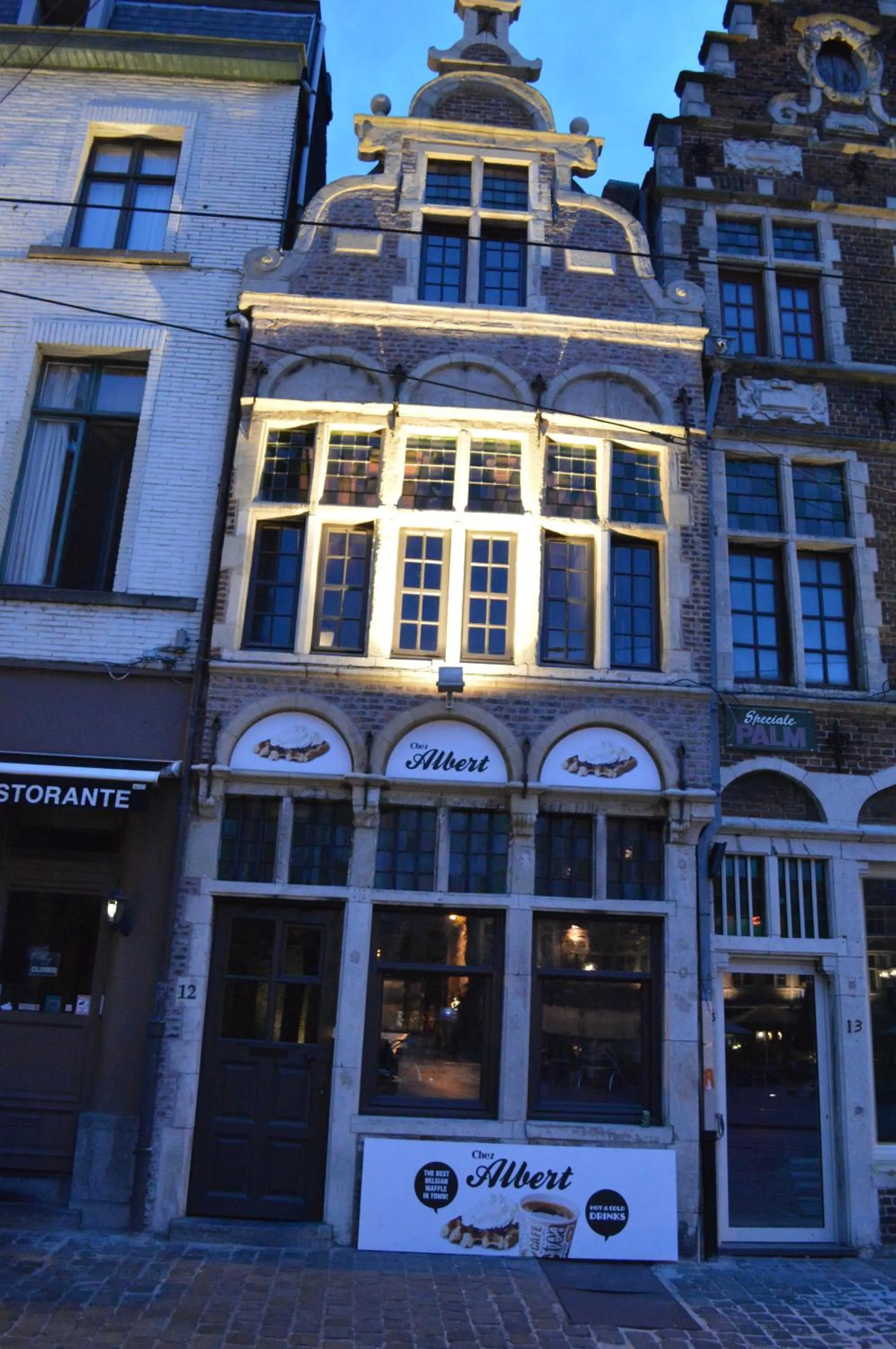 Facade/entrance in De Waterzooi Lodge