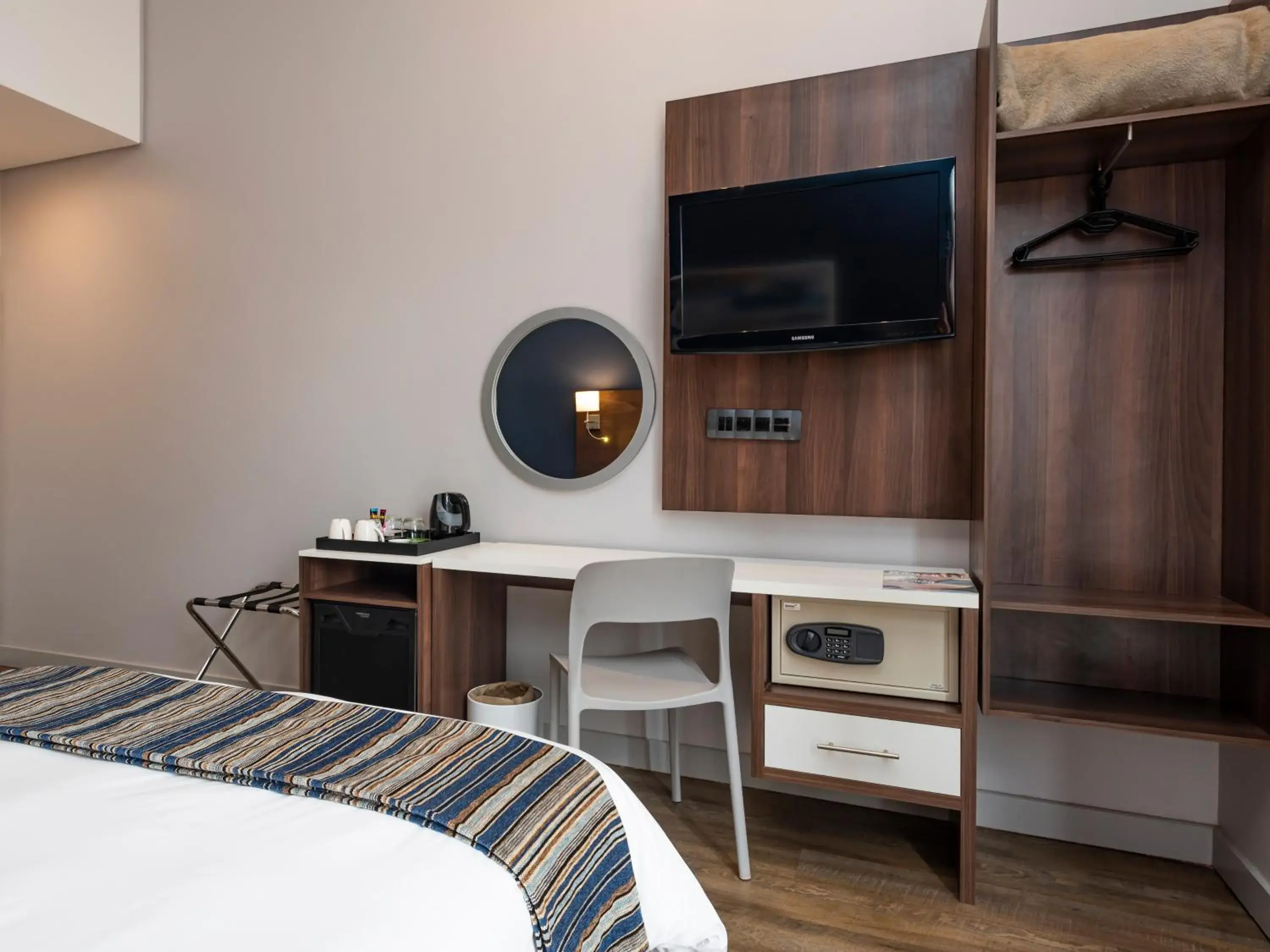 Double Room in aha Kathu Hotel Double Room in aha Kathu Hotel