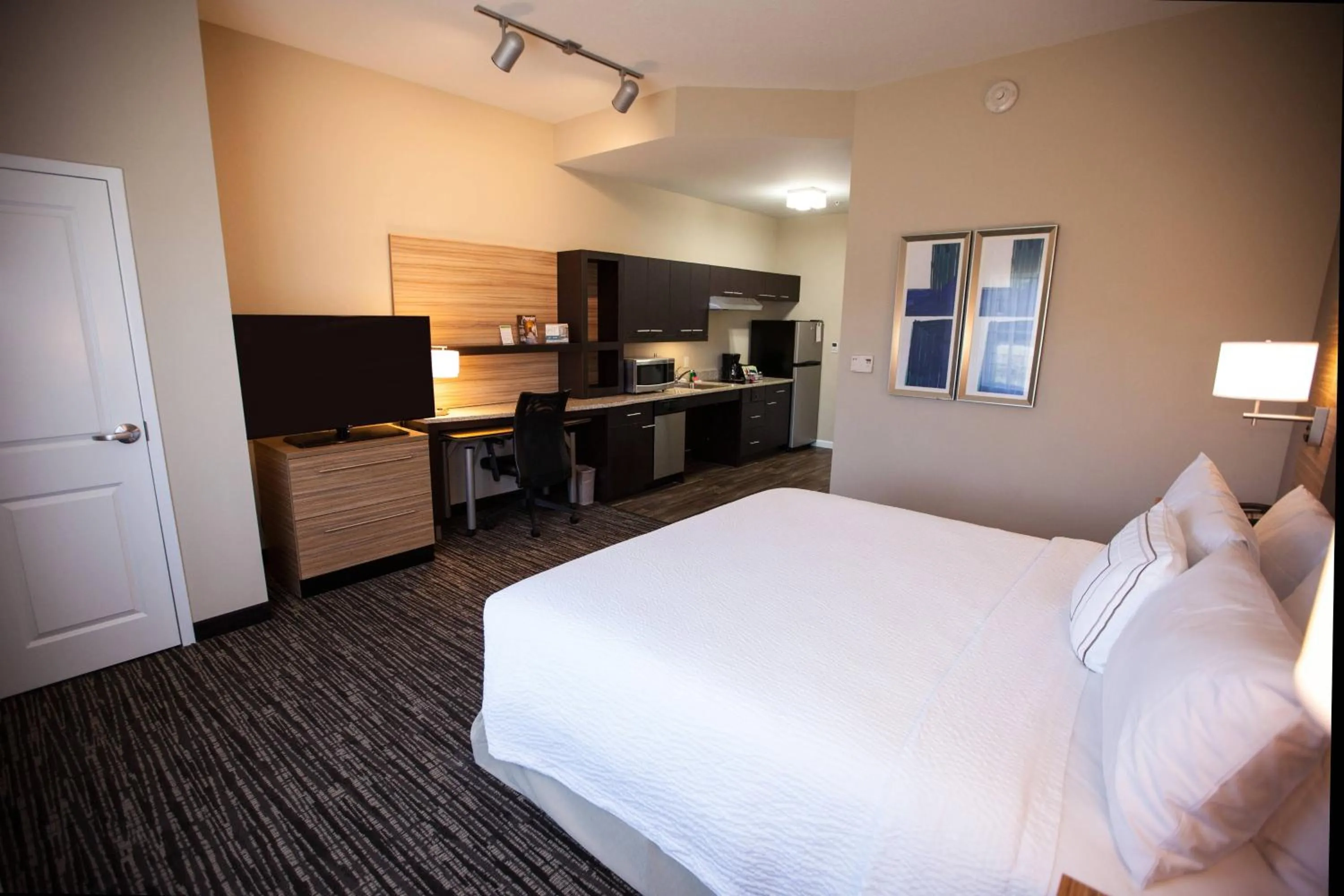 Photo of the whole room, Bed in TownePlace Suites by Marriott Boynton Beach