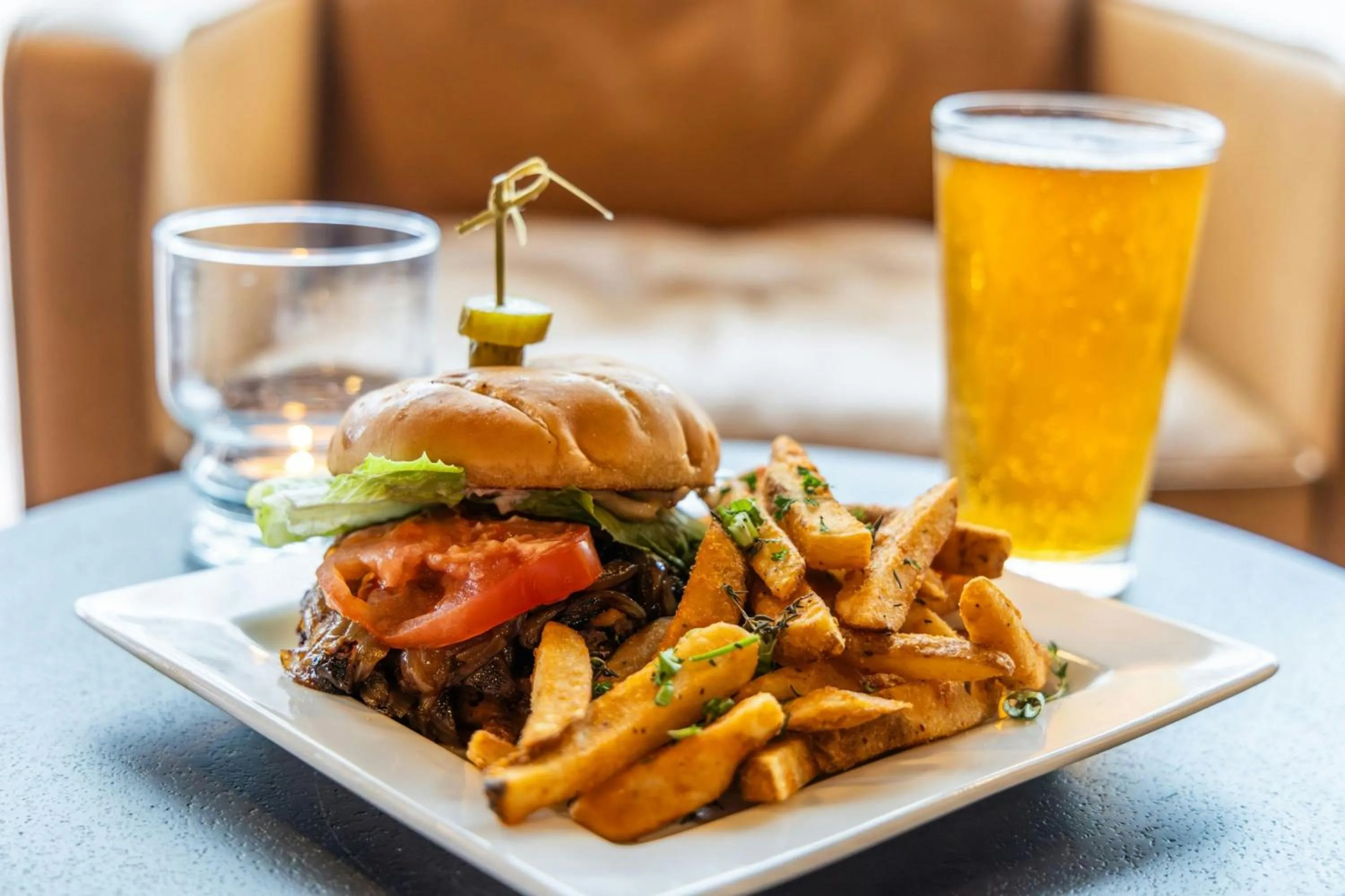 Restaurant/places to eat in Courtyard by Marriott Oxford