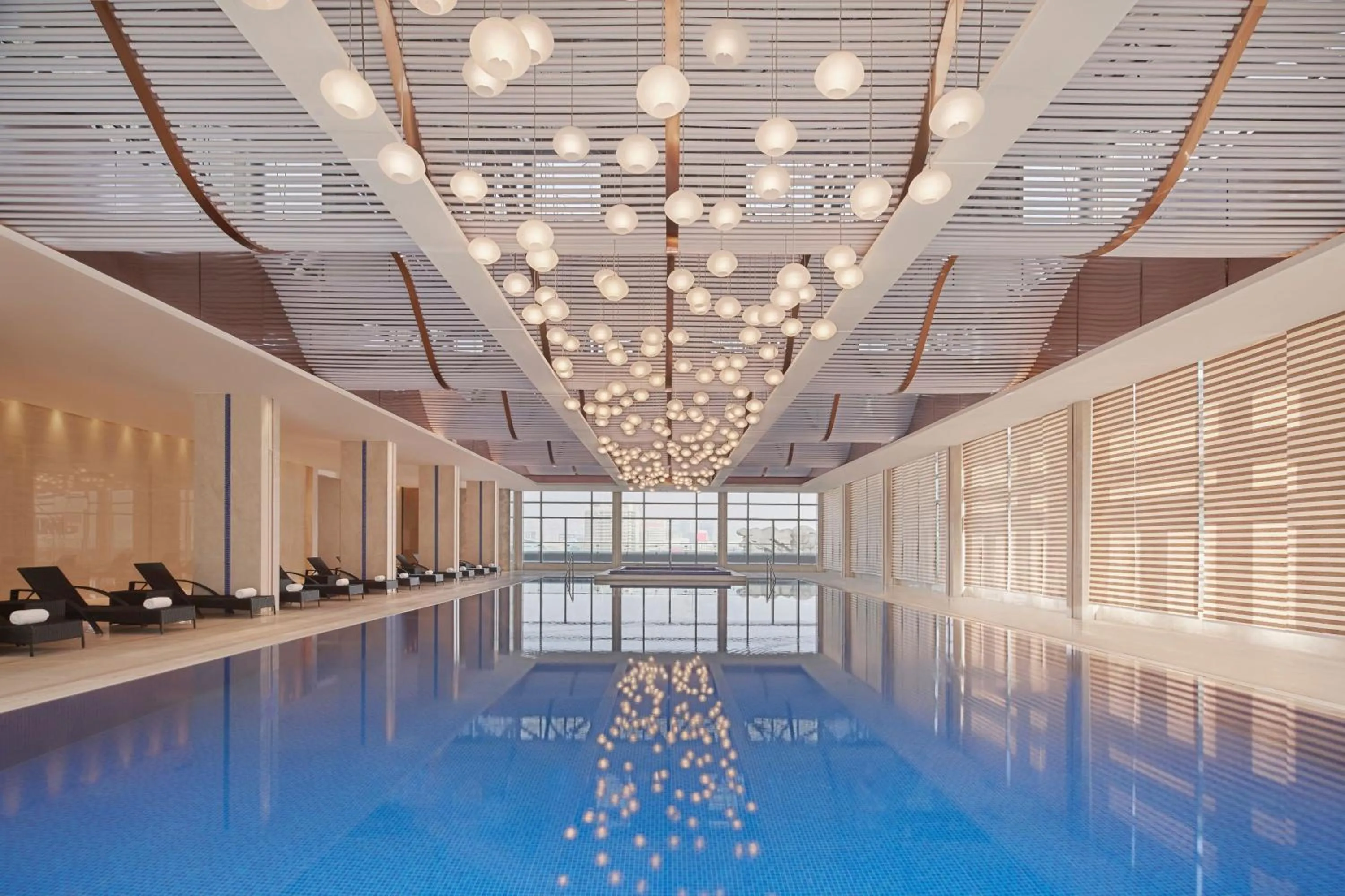 Swimming pool in Yiwu Marriott Hotel