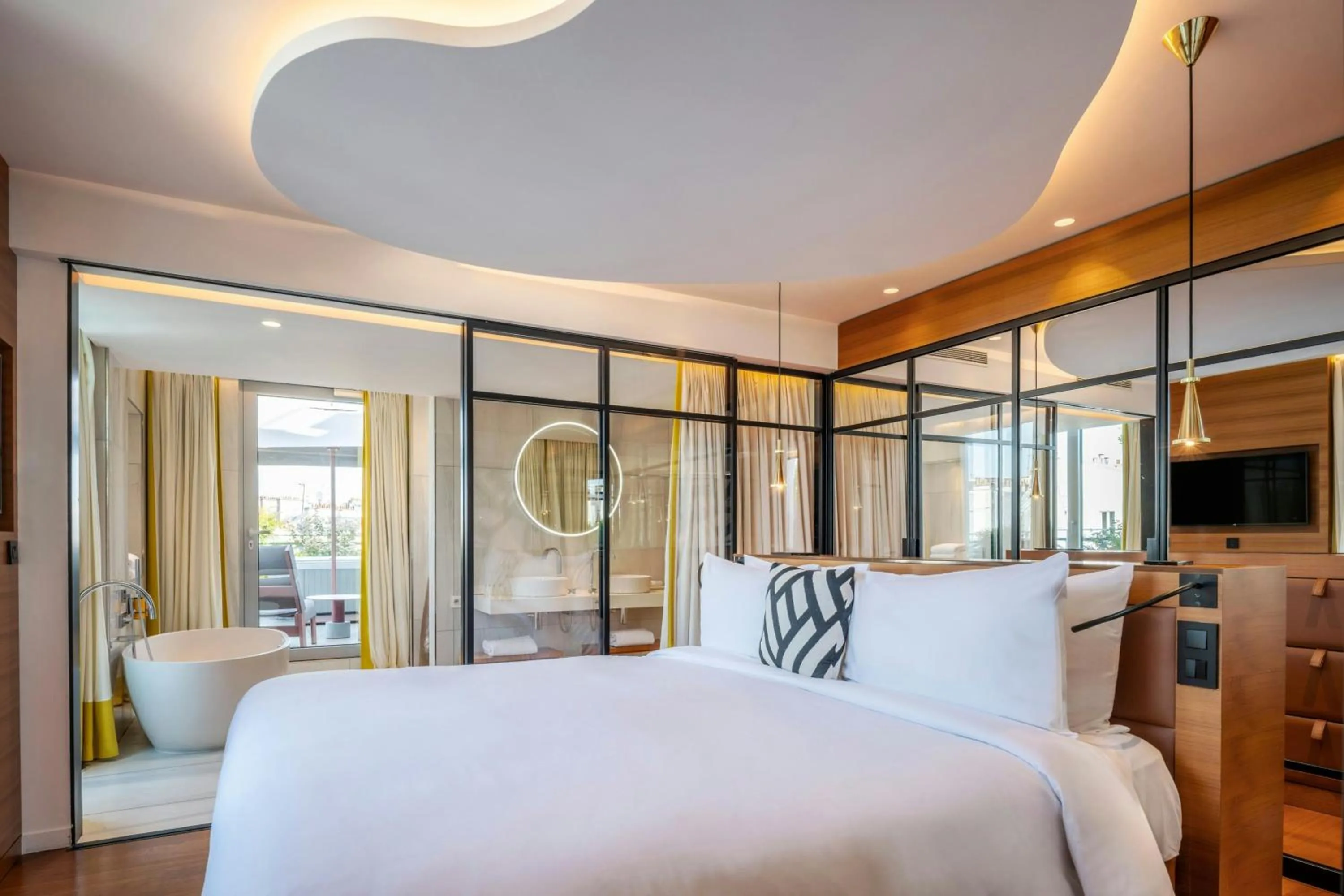 Photo of the whole room, Bed in Renaissance Paris Republique Hotel & Spa