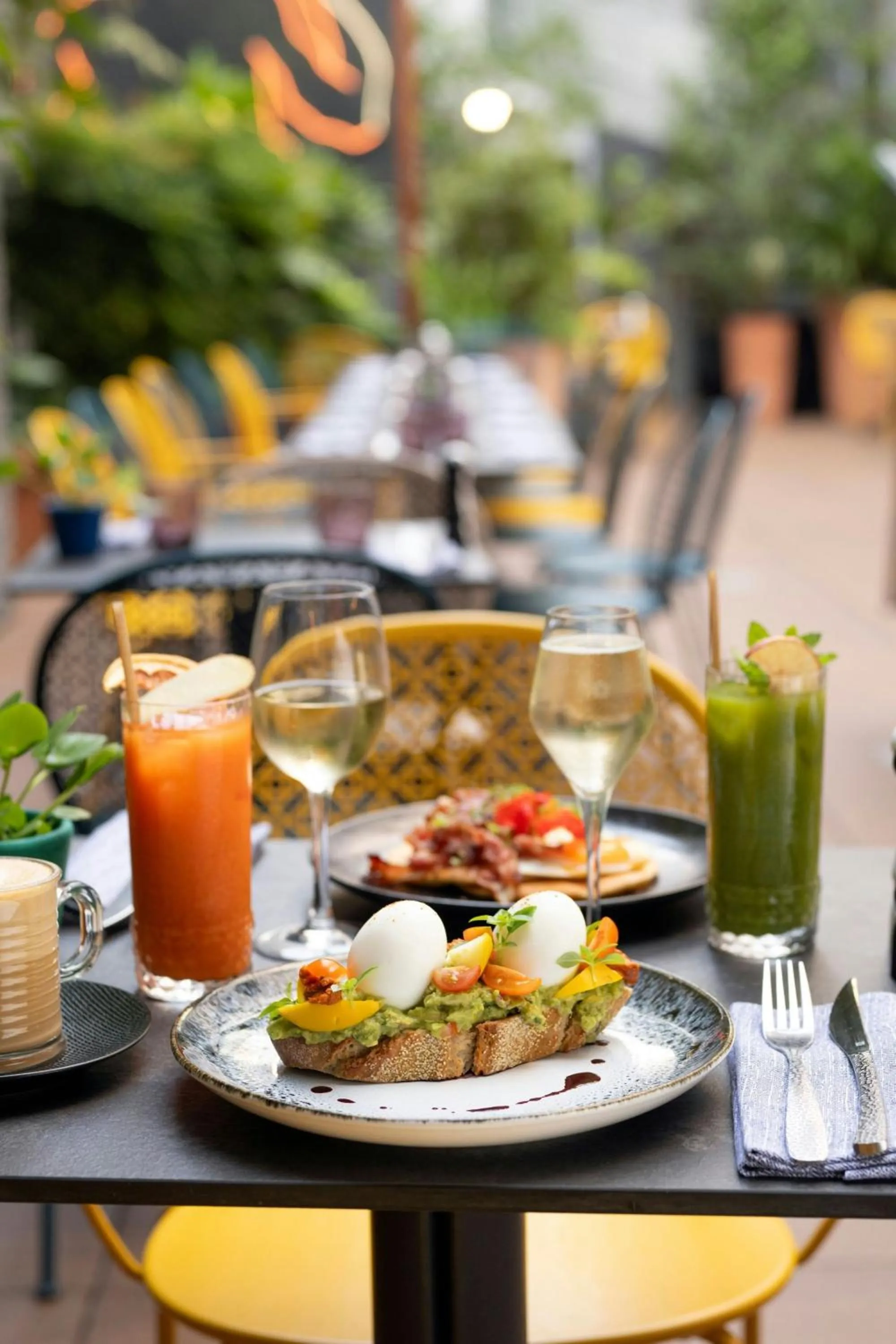 Restaurant/places to eat in Renaissance Paris Republique Hotel & Spa