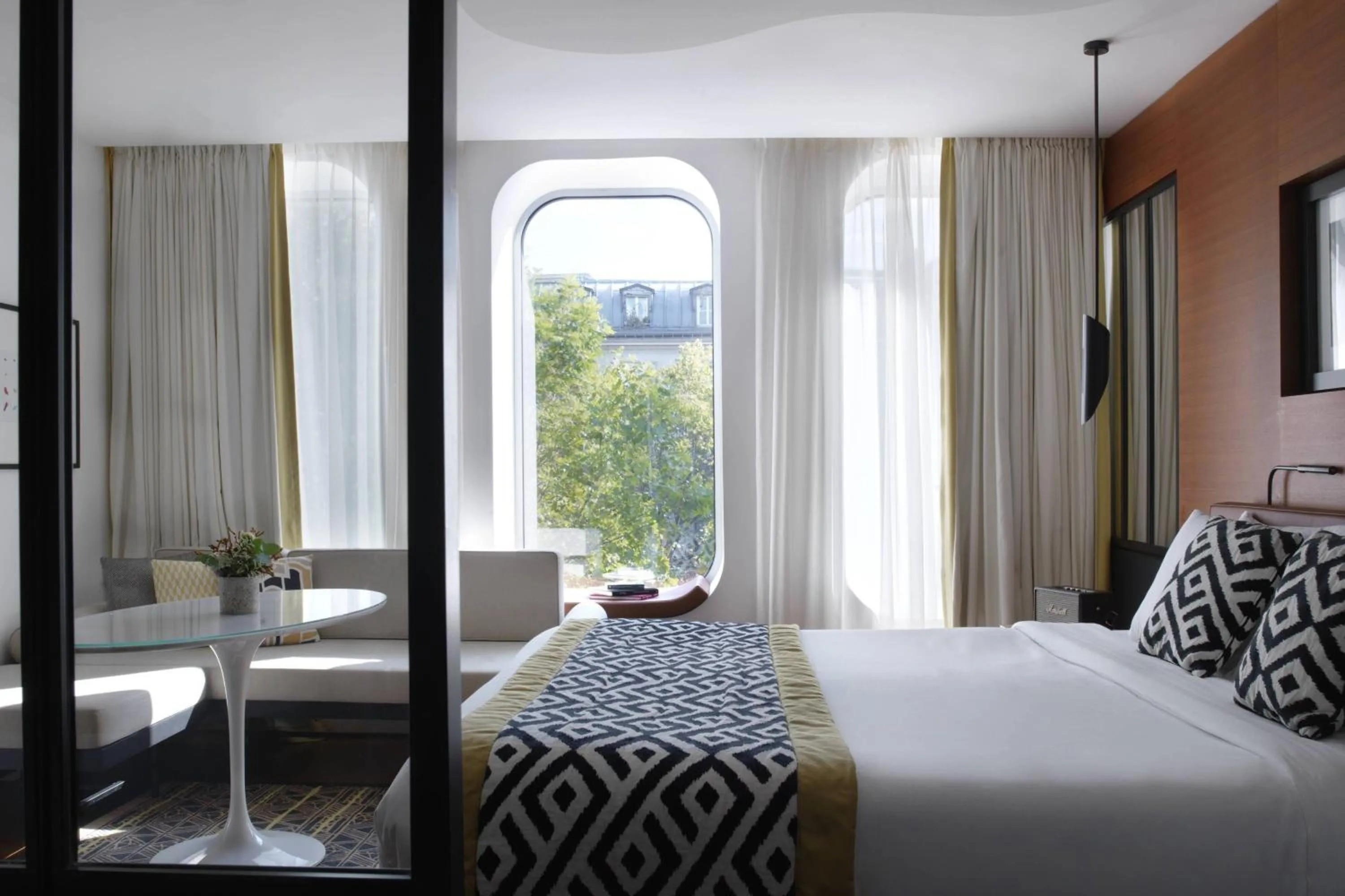 Photo of the whole room, Bed in Renaissance Paris Republique Hotel & Spa