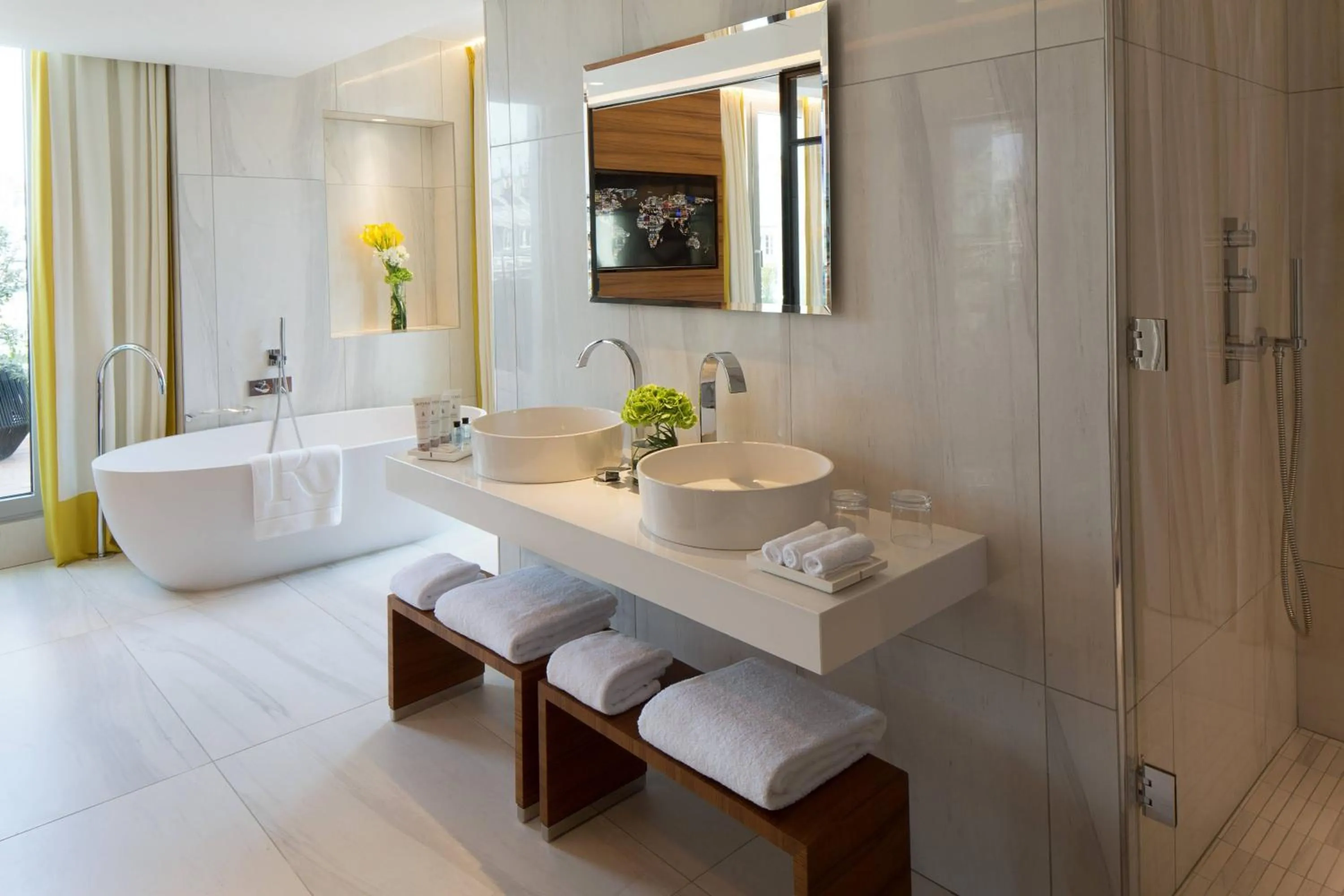 Bathroom in Renaissance Paris Republique Hotel & Spa