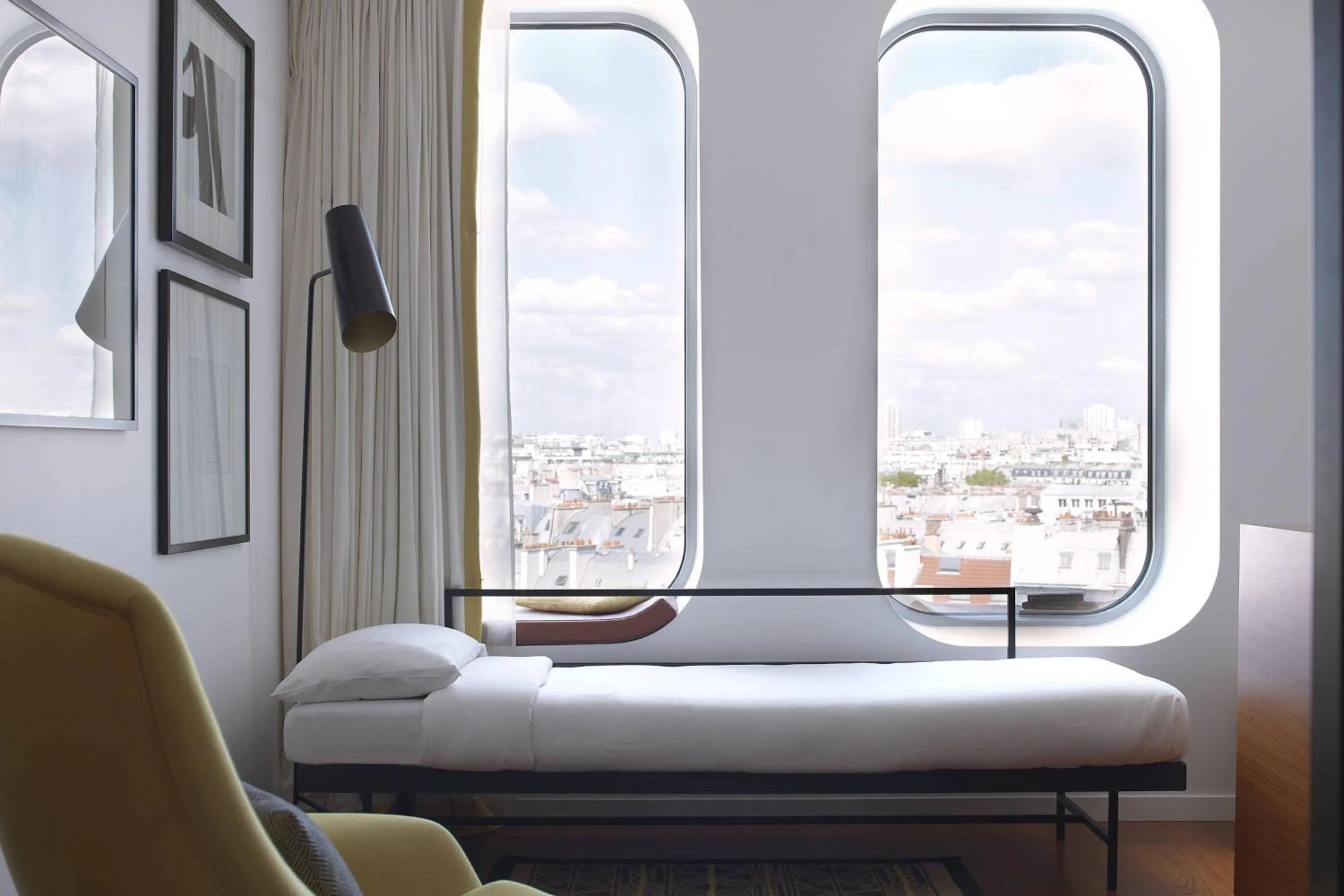Photo of the whole room, Bed in Renaissance Paris Republique Hotel & Spa