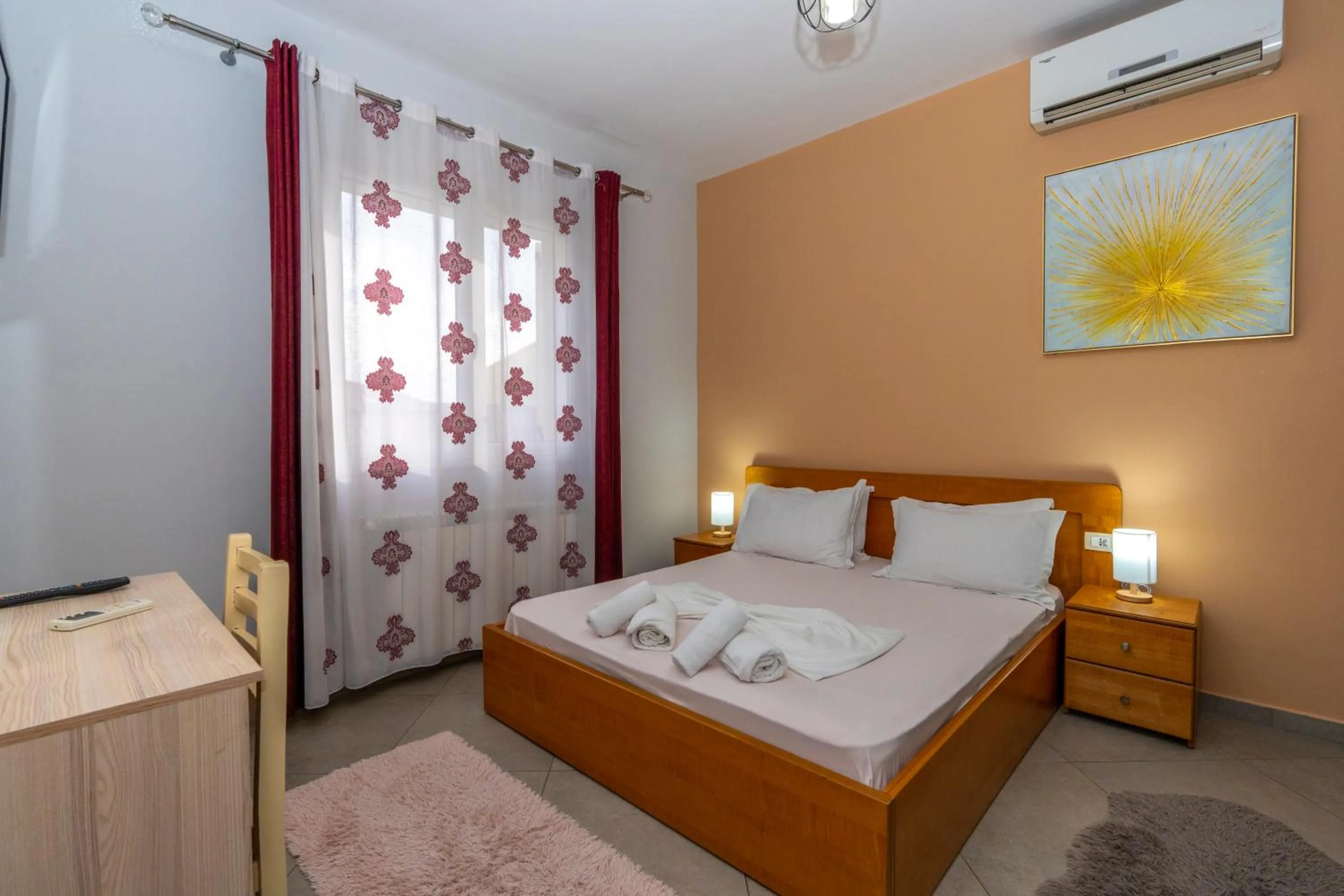 Bed in Hotel Shkodra L