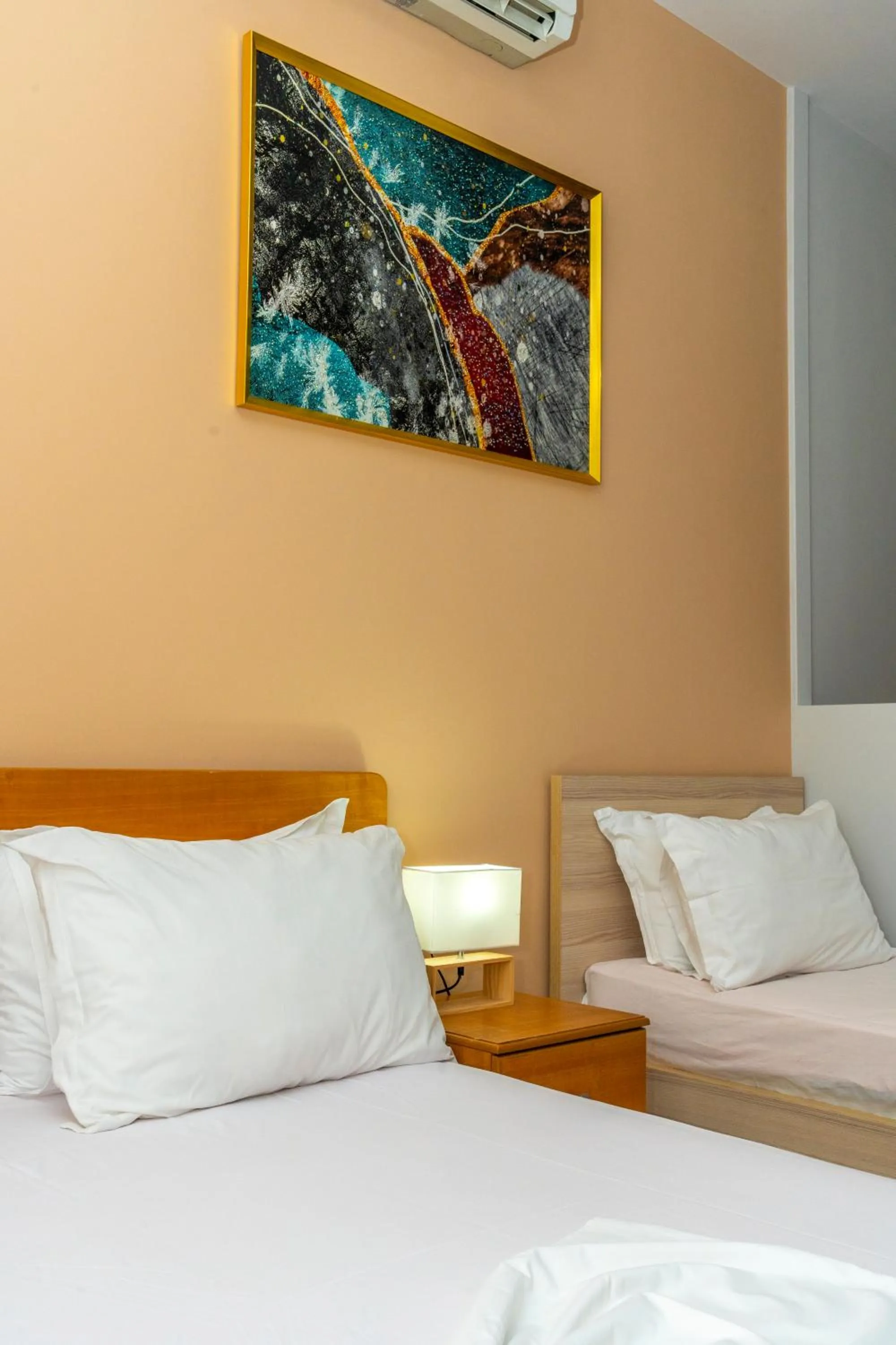 Bed in Hotel Shkodra L