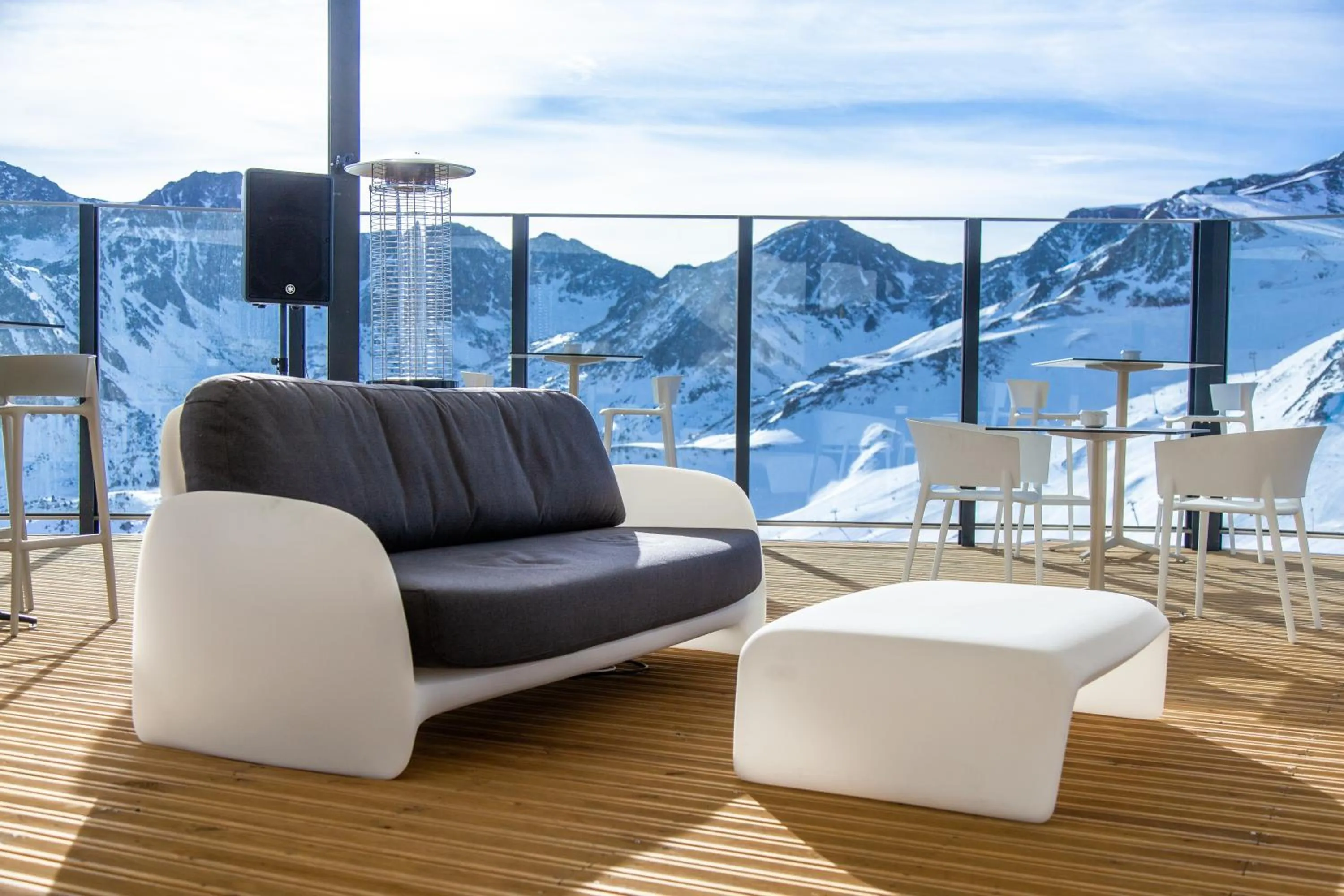 Restaurant/places to eat in Pic Maià Mountain Hotel