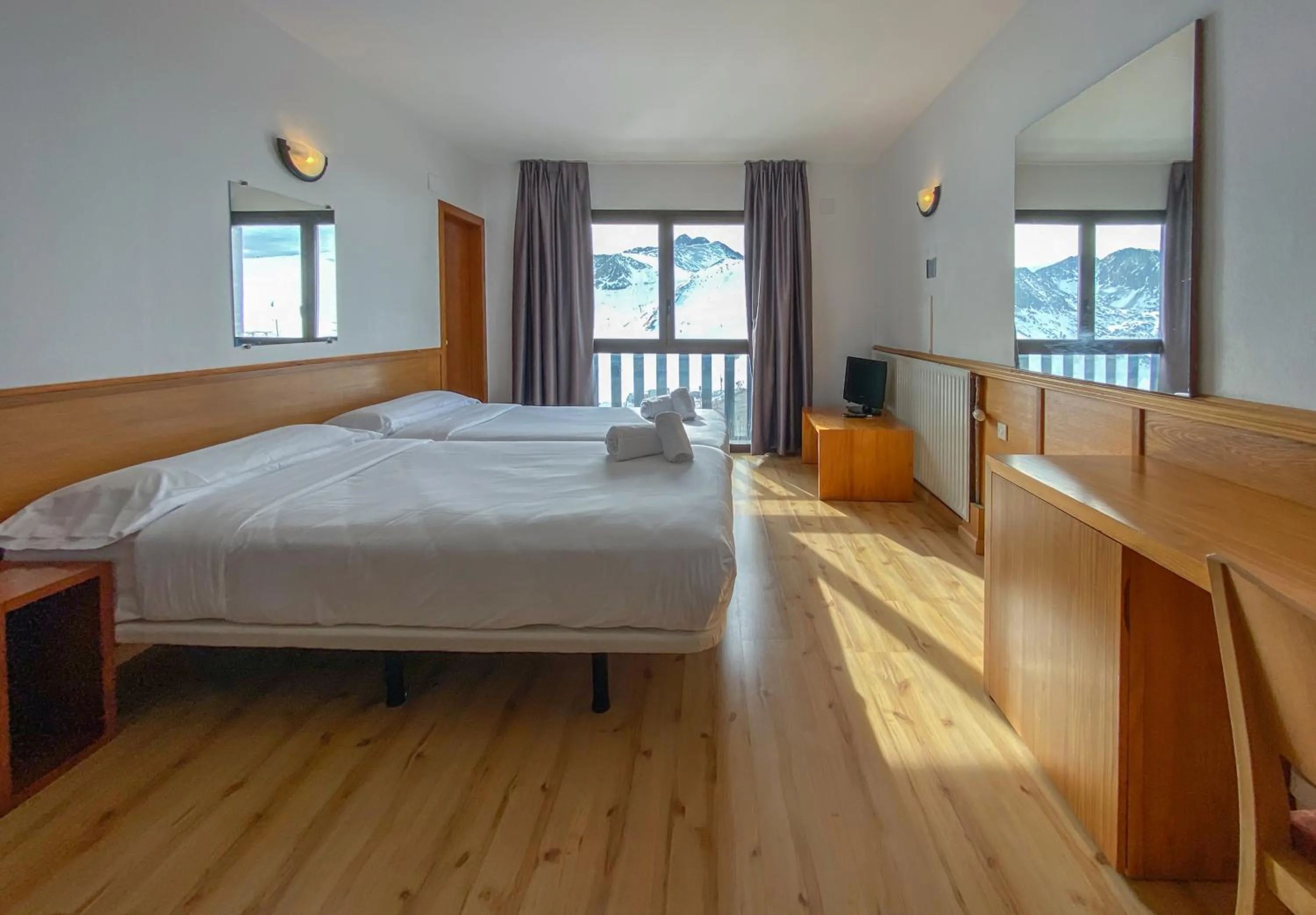 Bed in Pic Maià Mountain Hotel