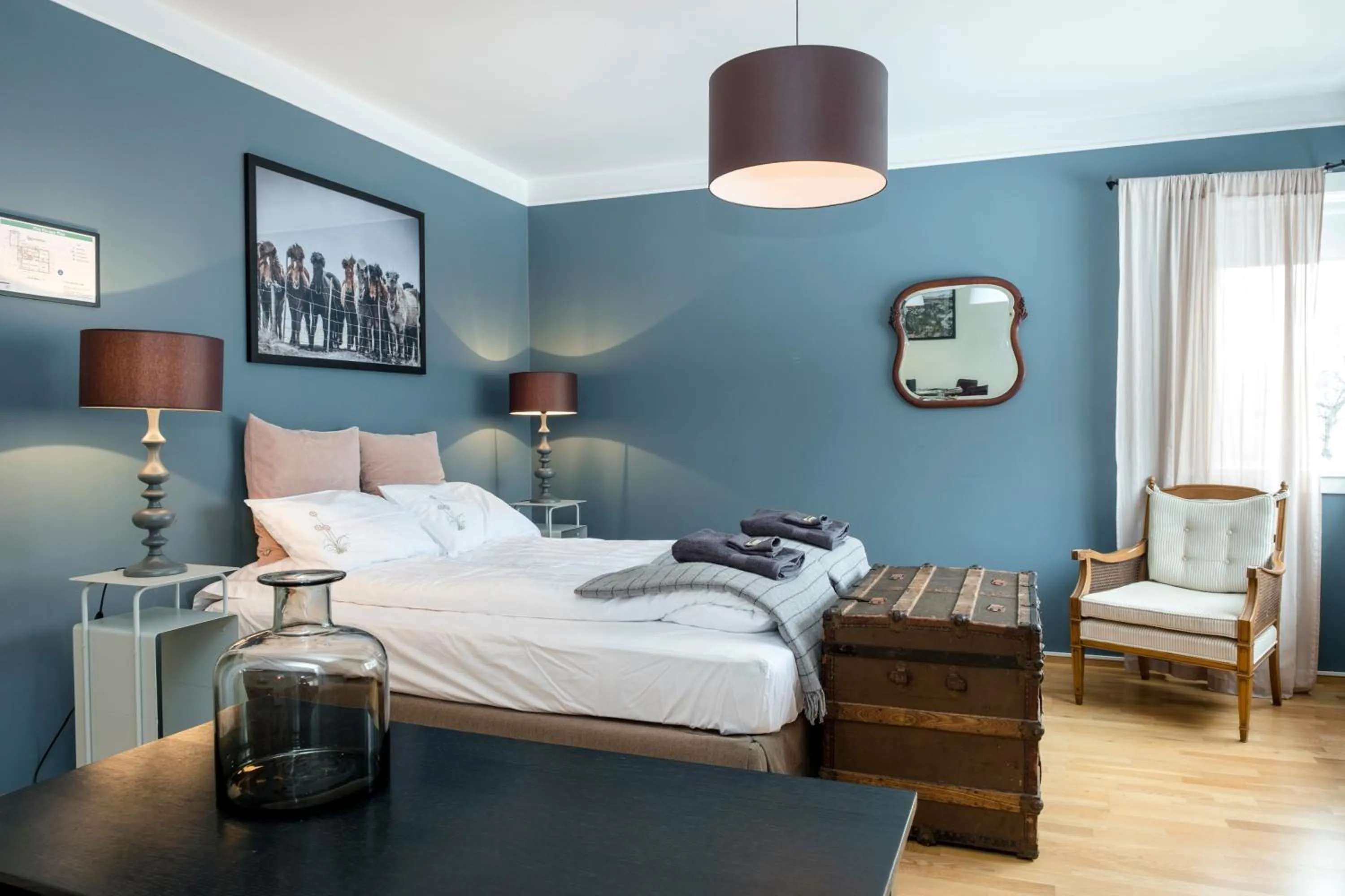 Photo of the whole room, Bed in Freyja Guesthouse & Suites