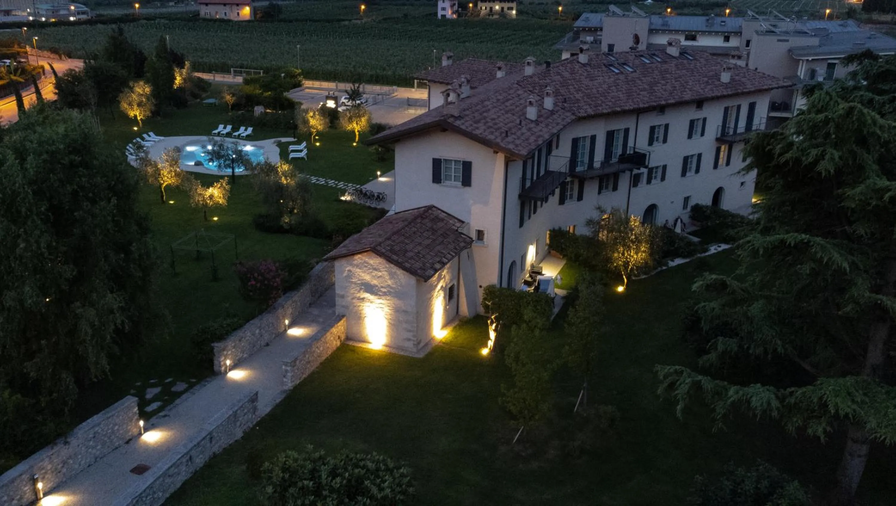 Property building in Borgo San Nazzaro