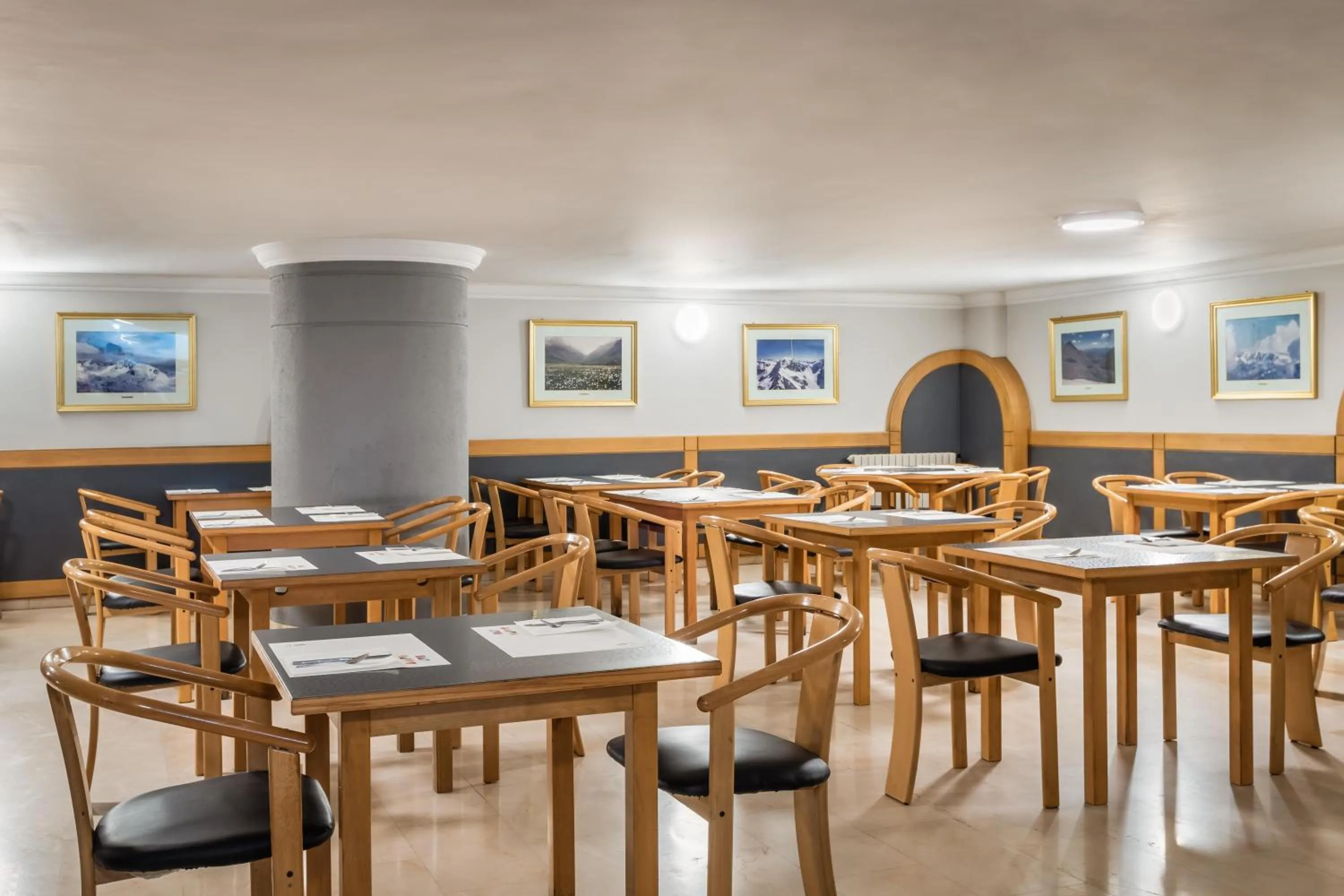 Restaurant/places to eat in ALEGRIA President