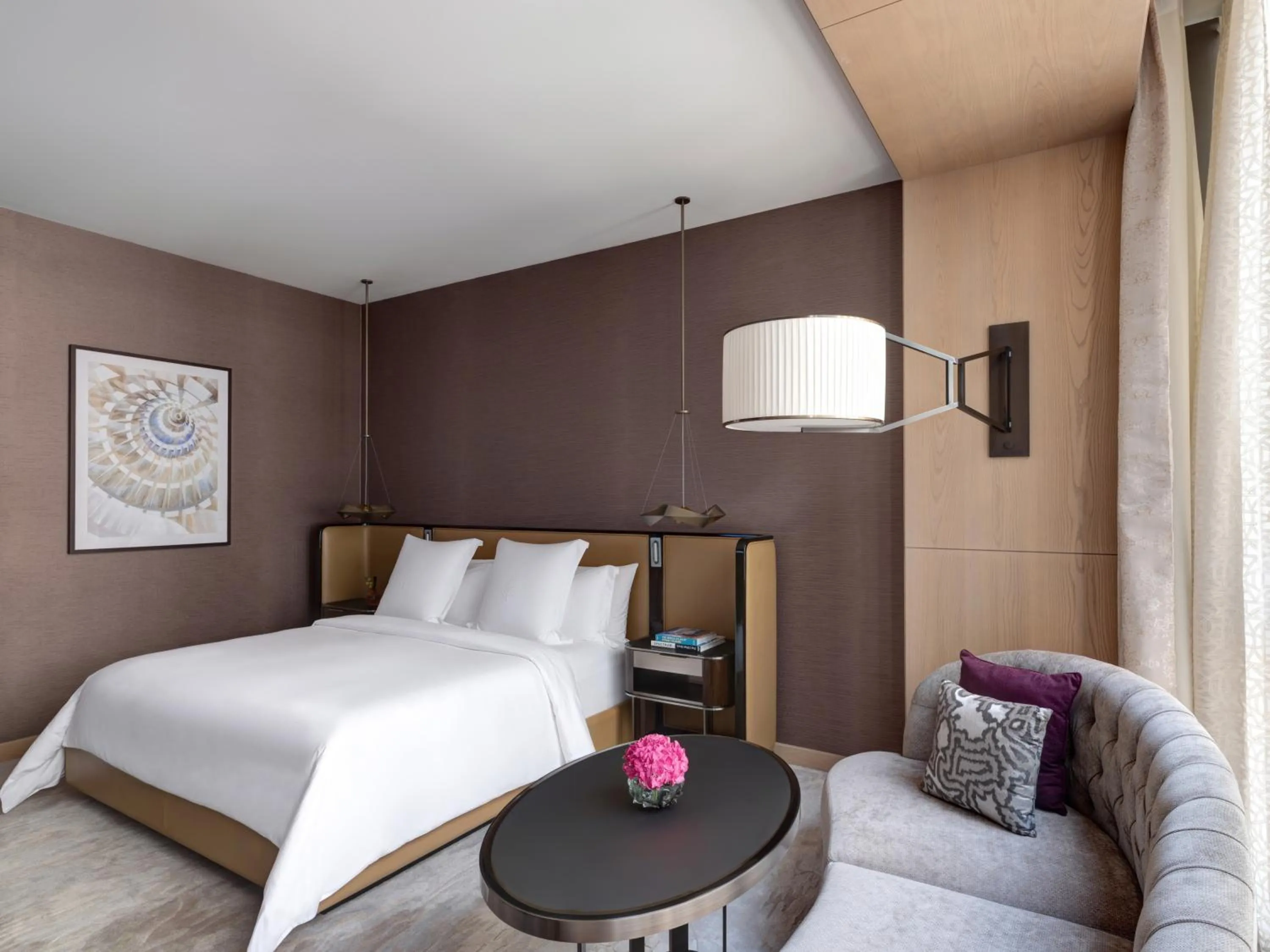 Bed in Four Seasons Hotel Dubai International Financial Centre