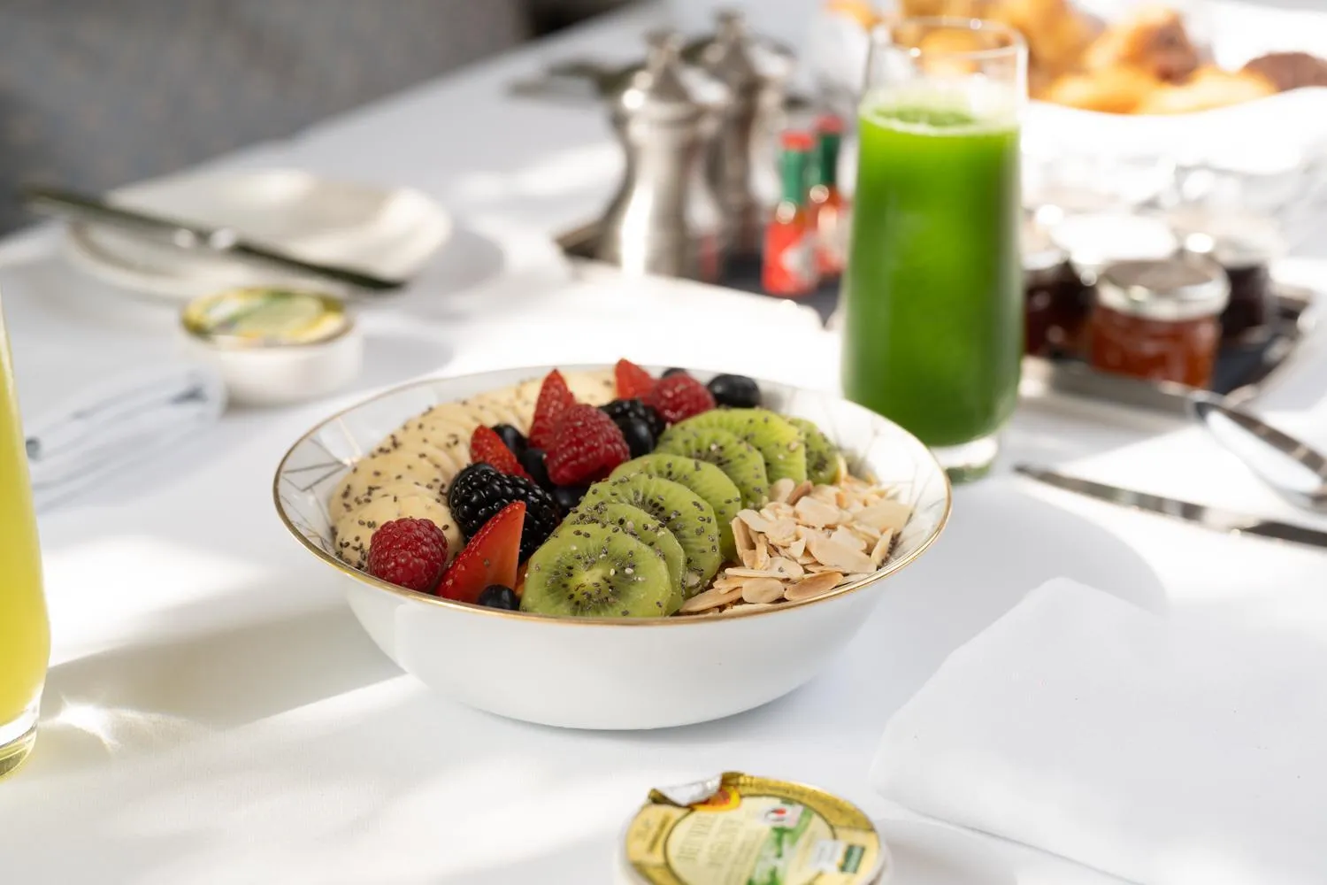 Breakfast in Four Seasons Hotel Dubai International Financial Centre