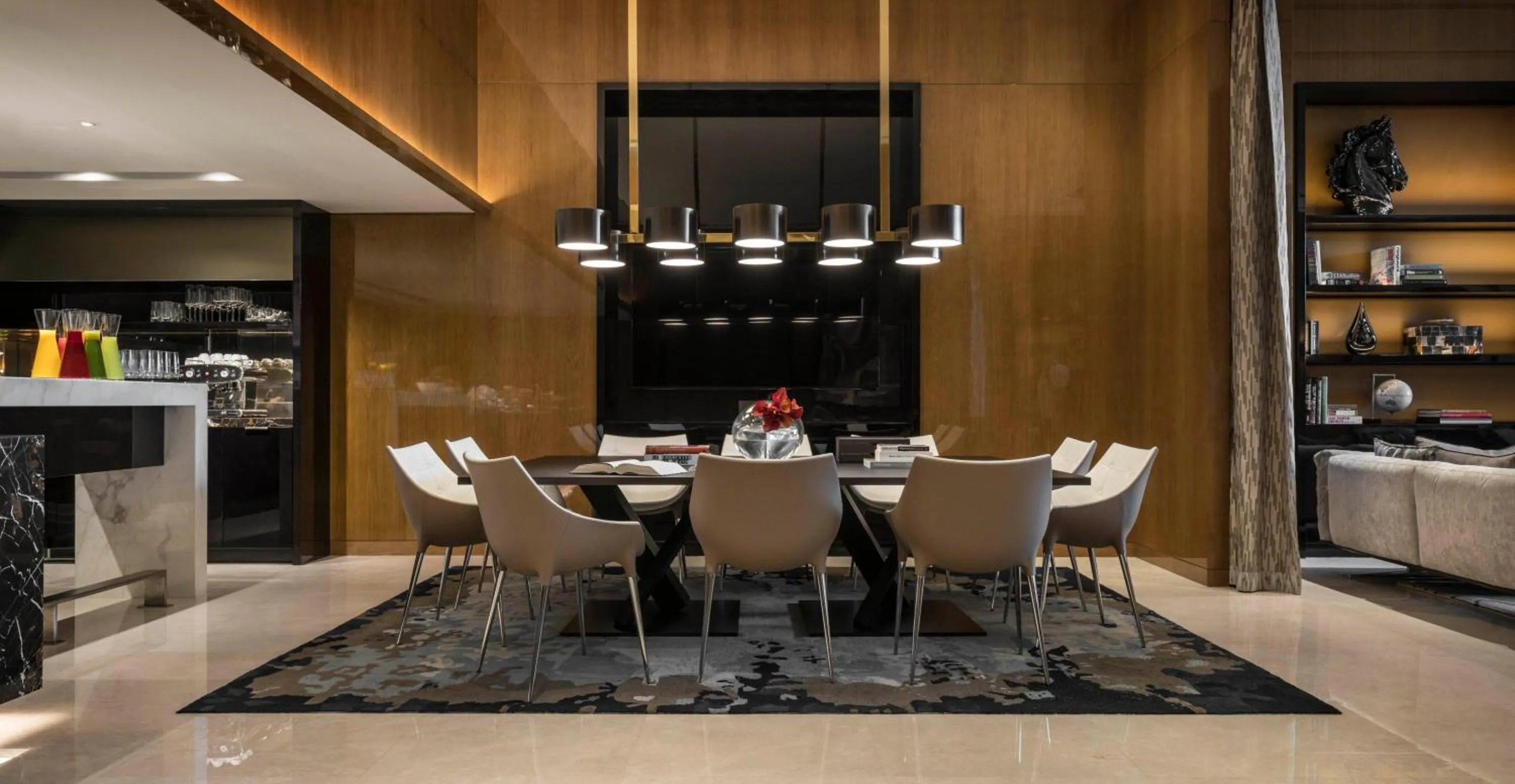 Dining area in Four Seasons Hotel Dubai International Financial Centre