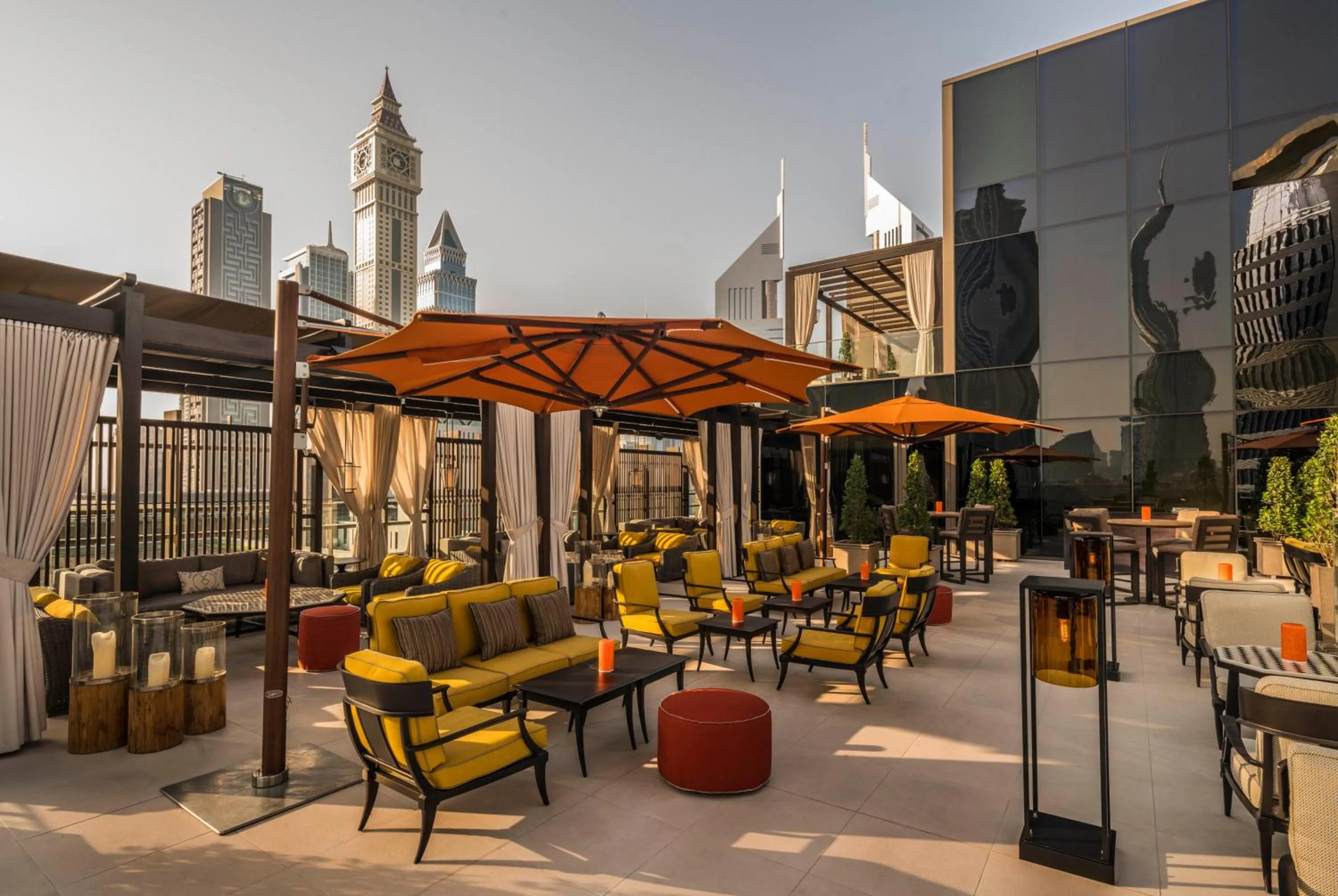 Lounge or bar in Four Seasons Hotel Dubai International Financial Centre