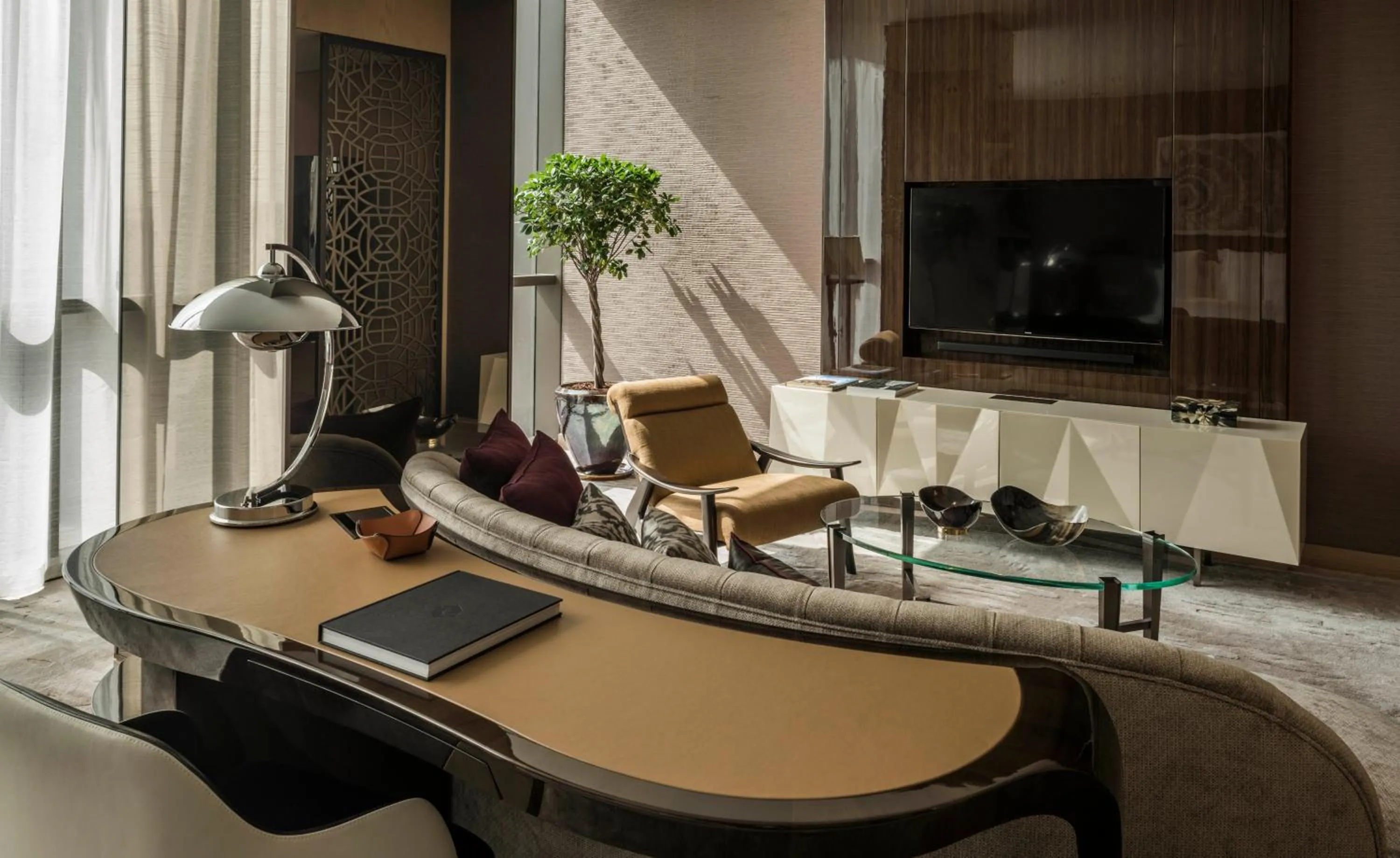 Business facilities in Four Seasons Hotel Dubai International Financial Centre