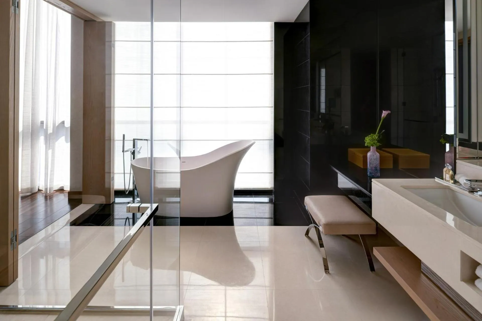 Bathroom in Four Seasons Hotel Dubai International Financial Centre