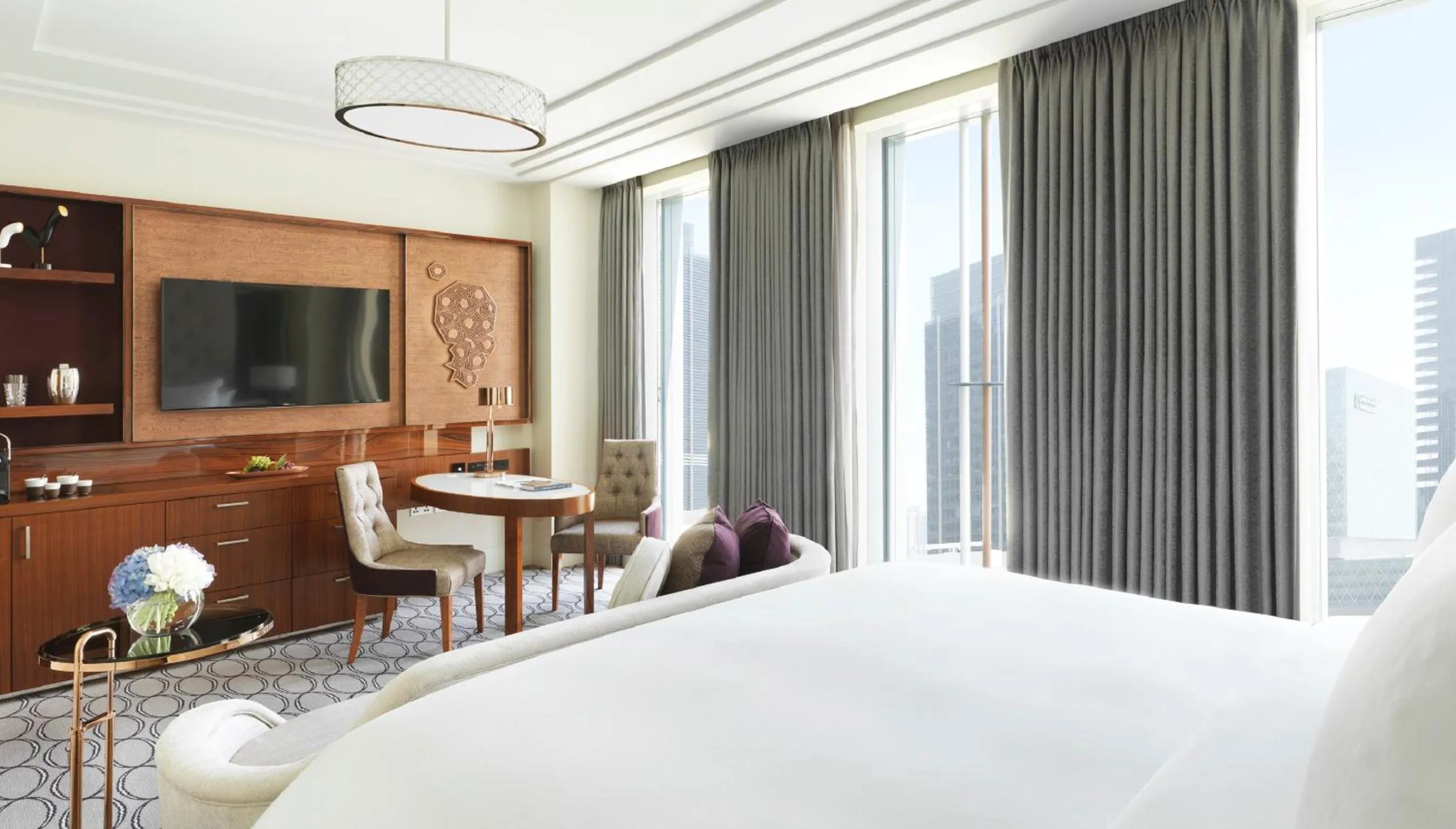 Bedroom, Bed in Four Seasons Hotel Abu Dhabi at Al Maryah Island