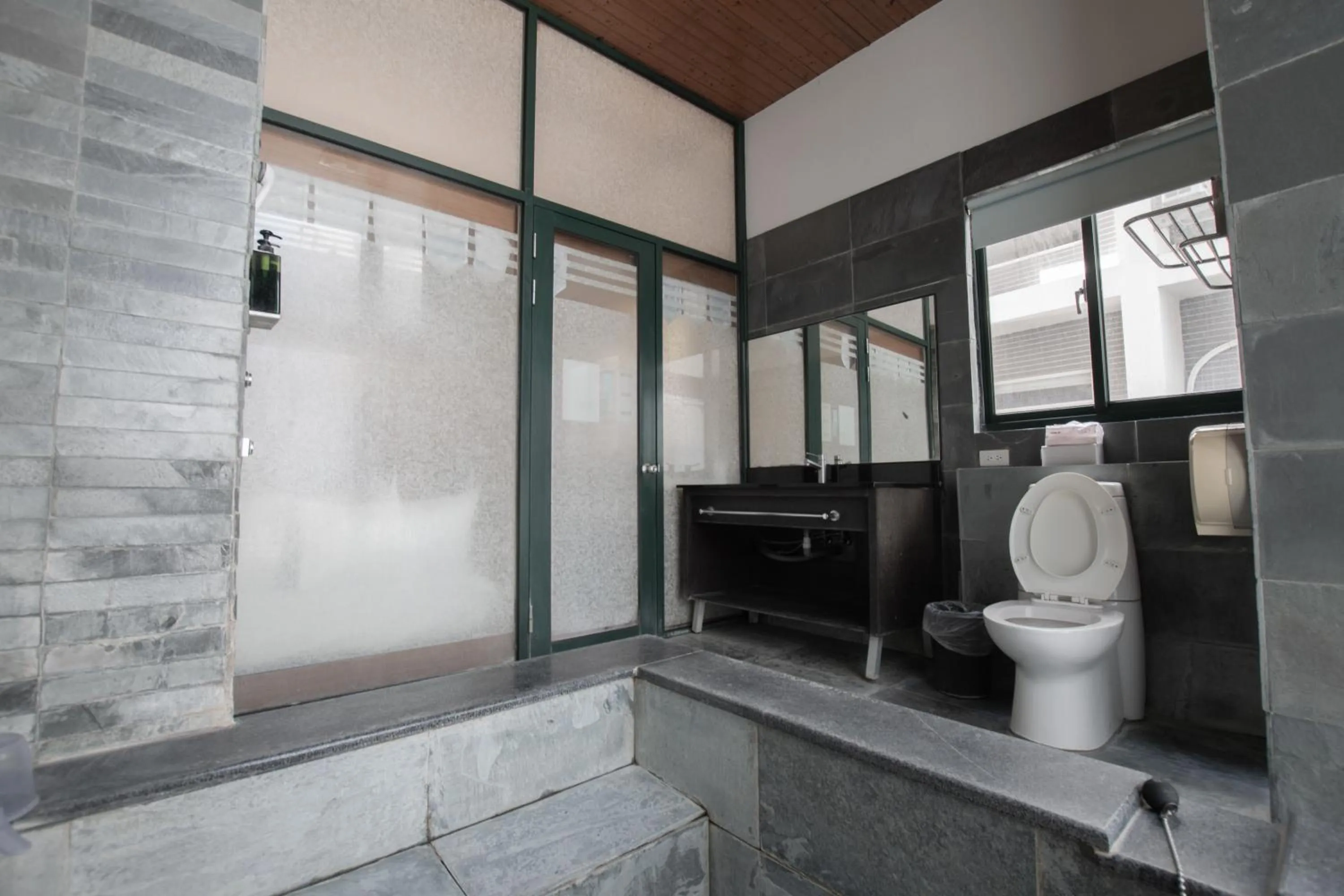 Bathroom in Duoai Mineral Spring
