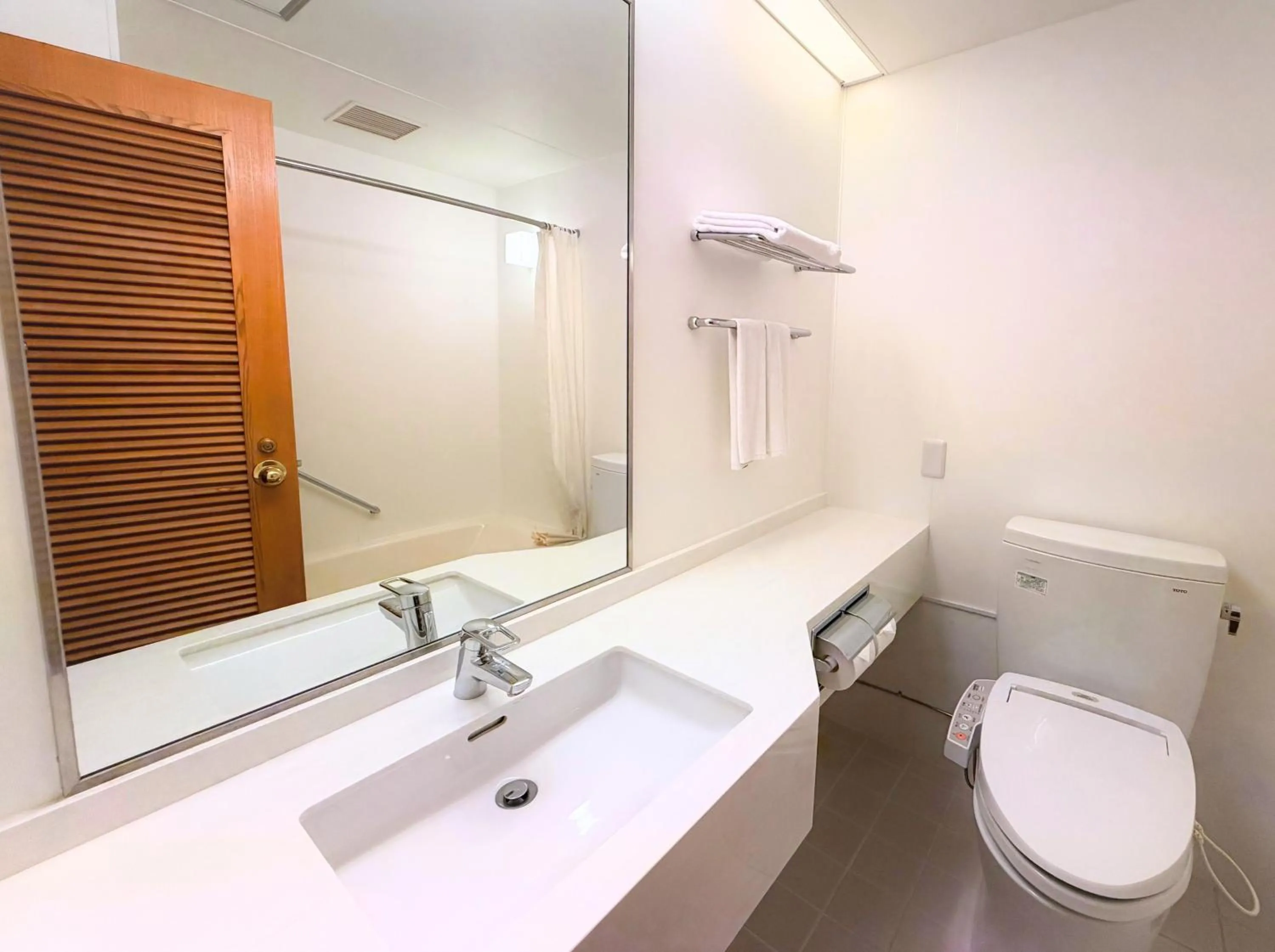 Bathroom in 琉球オリオンホテル 那覇国際通り