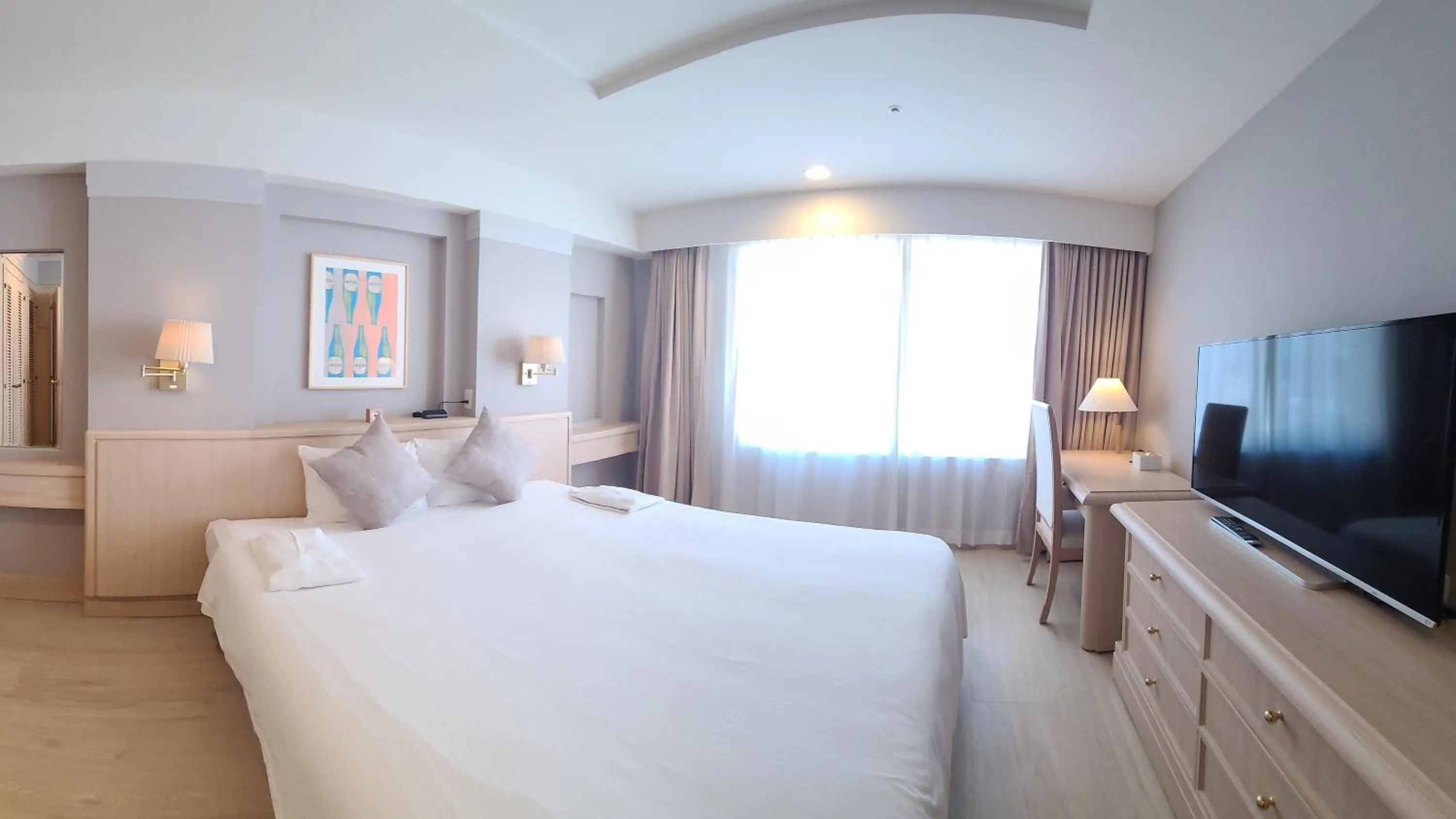 Photo of the whole room, Bed in 琉球オリオンホテル 那覇国際通り