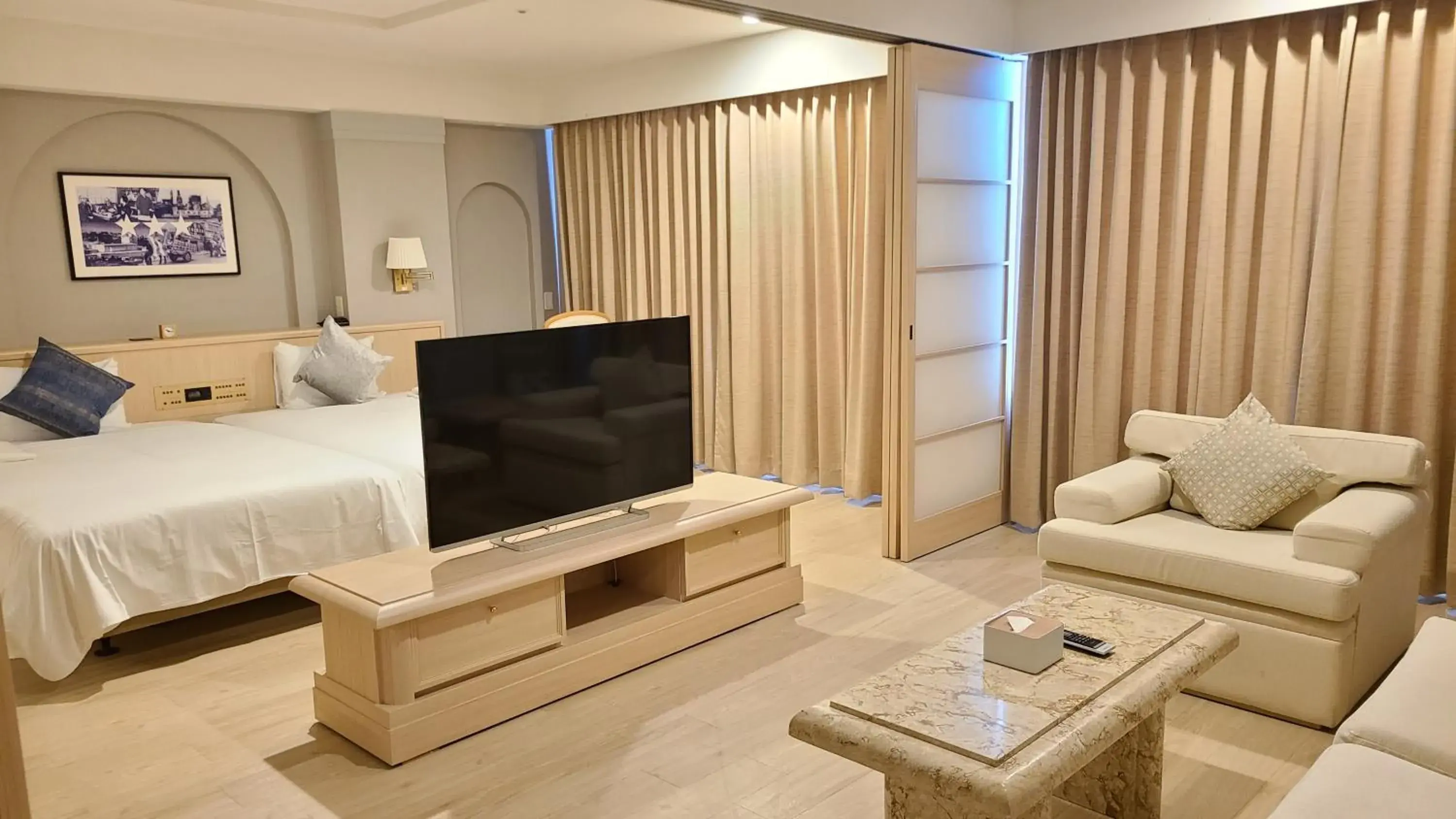 Junior Suite Twin Room - Non-Smoking in 琉球オリオンホテル 那覇国際通り Junior Suite Twin Room - Non-Smoking in 琉球オリオンホテル 那覇国際通り