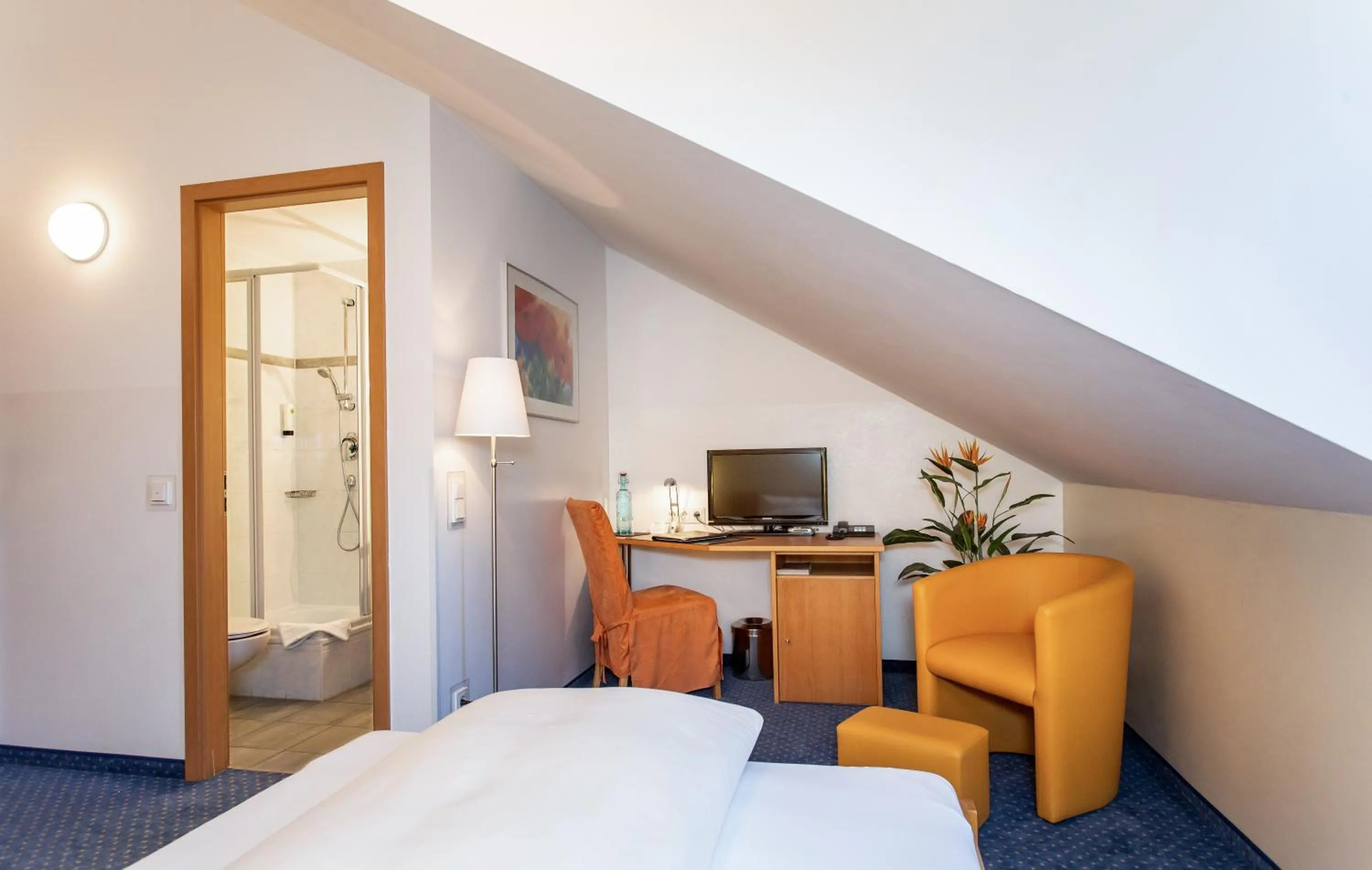 Photo of the whole room, Bed in Arcus Hotel München Messe