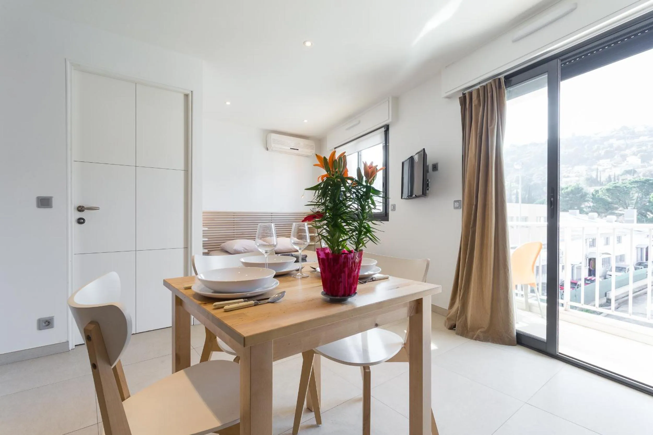 Decorative detail in Palais Saint Pierre