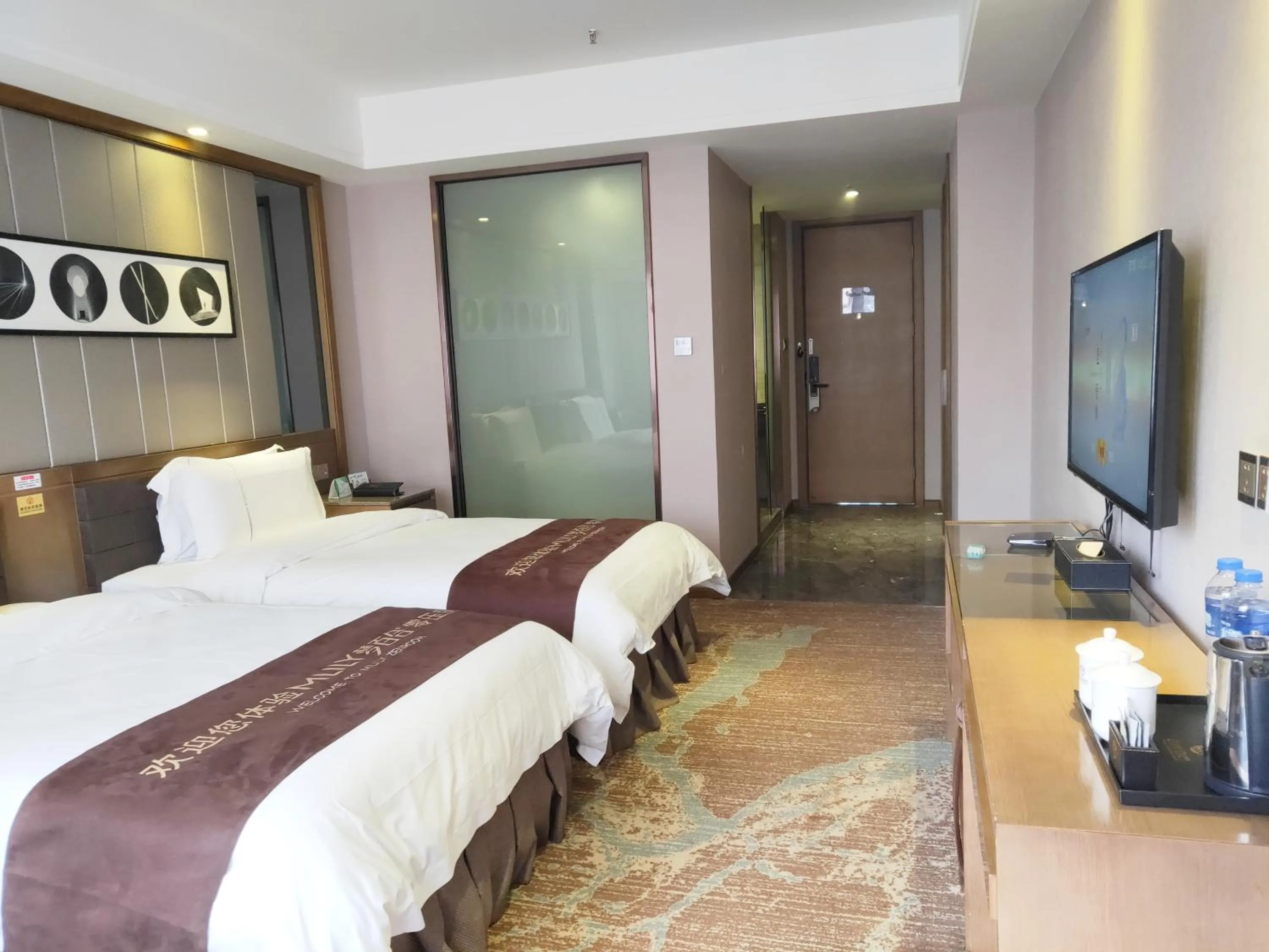 lnsail Hotel Shenzhen Luohu Port Railway Station