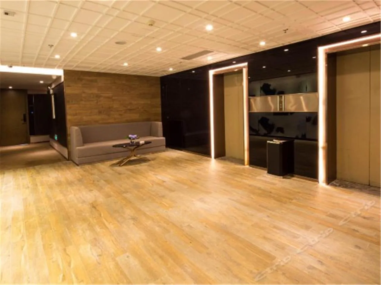 Lounge or bar in lnsail Hotel Shenzhen Luohu Port Railway Station