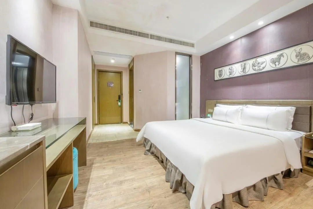 Bed in lnsail Hotel Shenzhen Luohu Port Railway Station