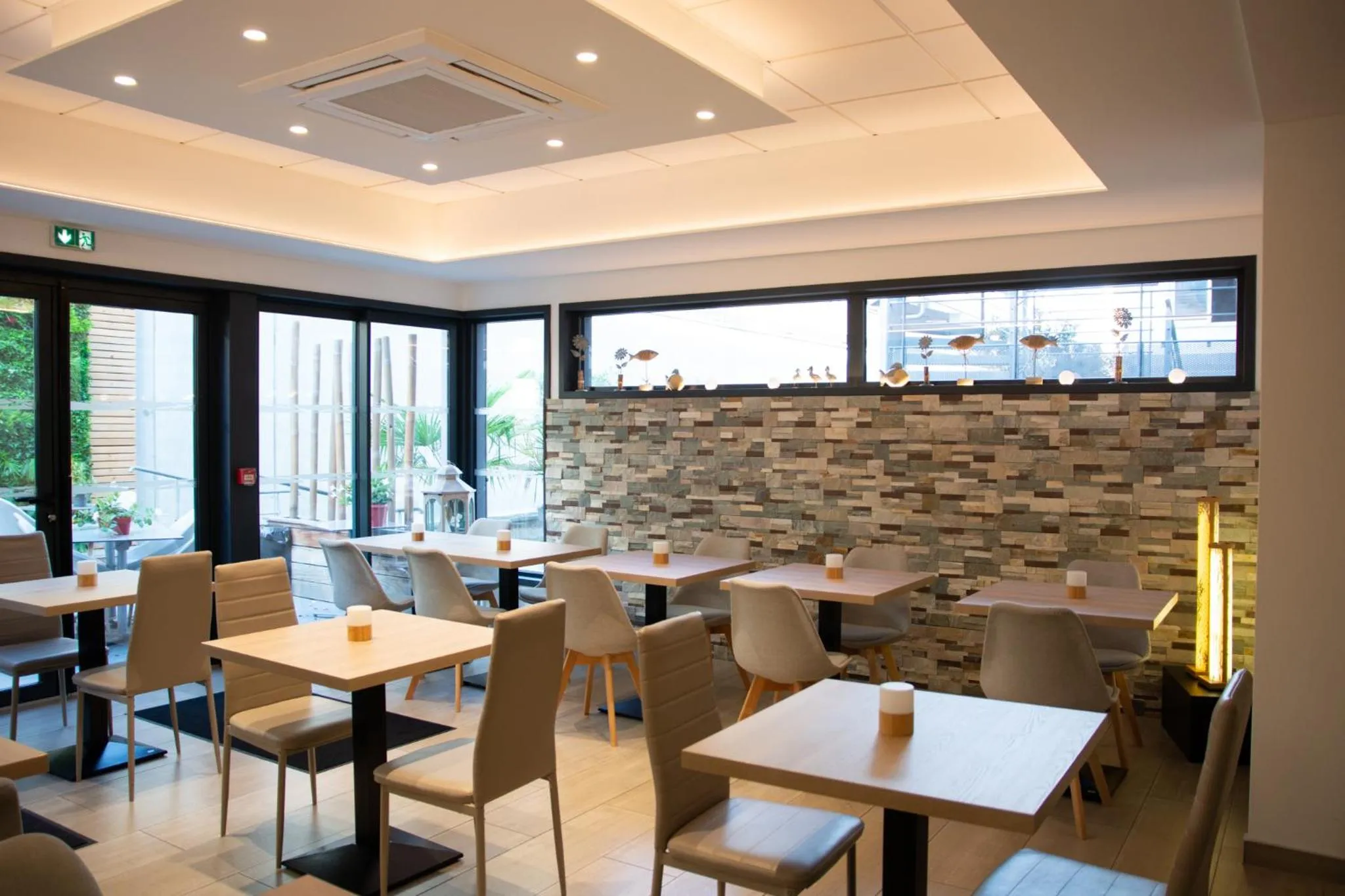 Lounge or bar in Colmar Hotel