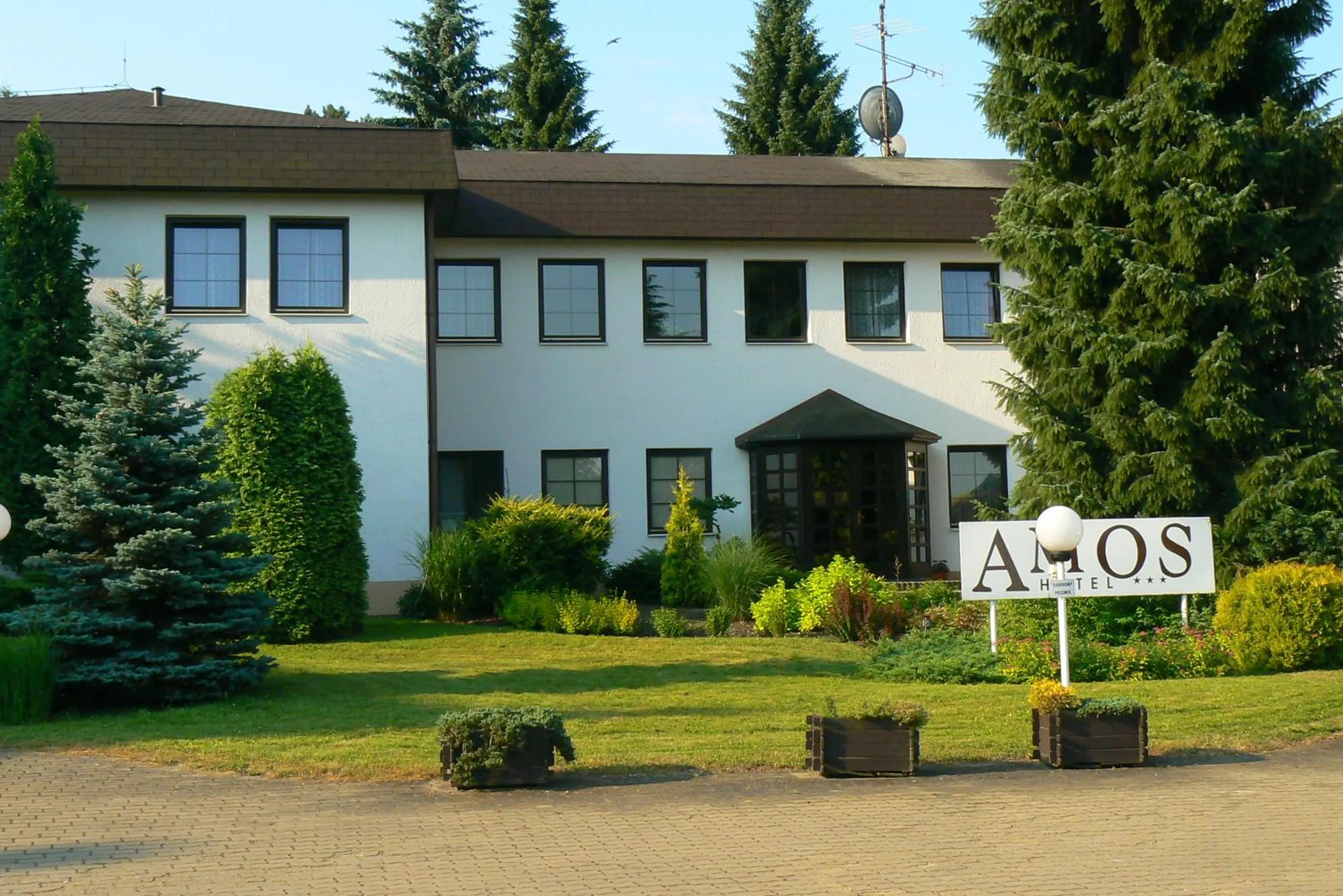 Facade/entrance, Property Building in Hotel Amos
