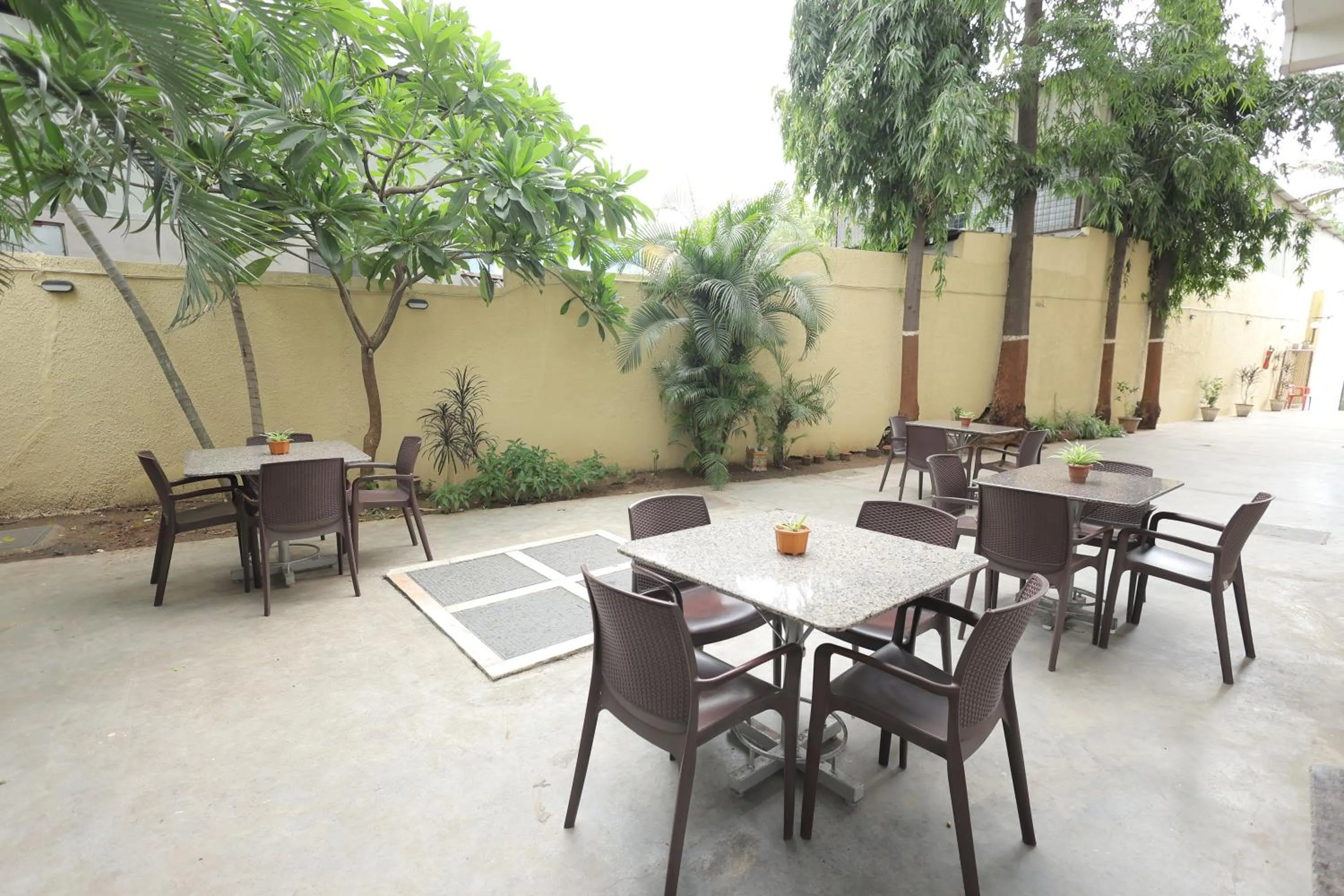 Patio in Hotel Hospice